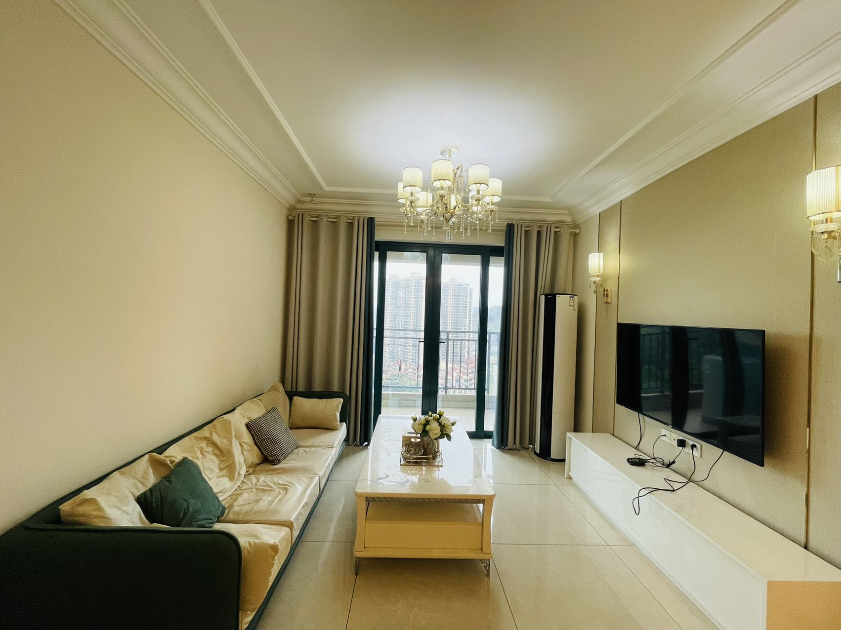 恒大绿洲  2室2厅1卫    1800.0元/月 恒大绿洲  2室2厅1卫    1800.0元/月室内图