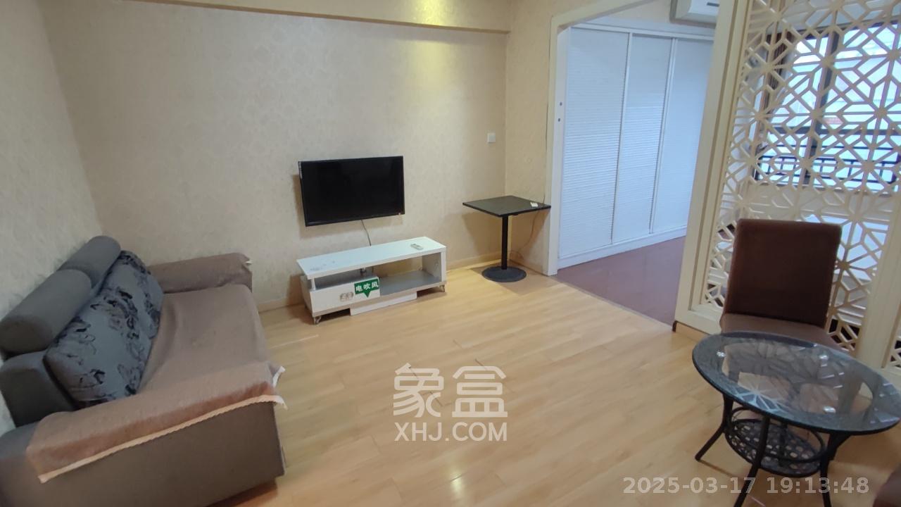 西子一间  1室0厅1卫    1400.0元/月室内图