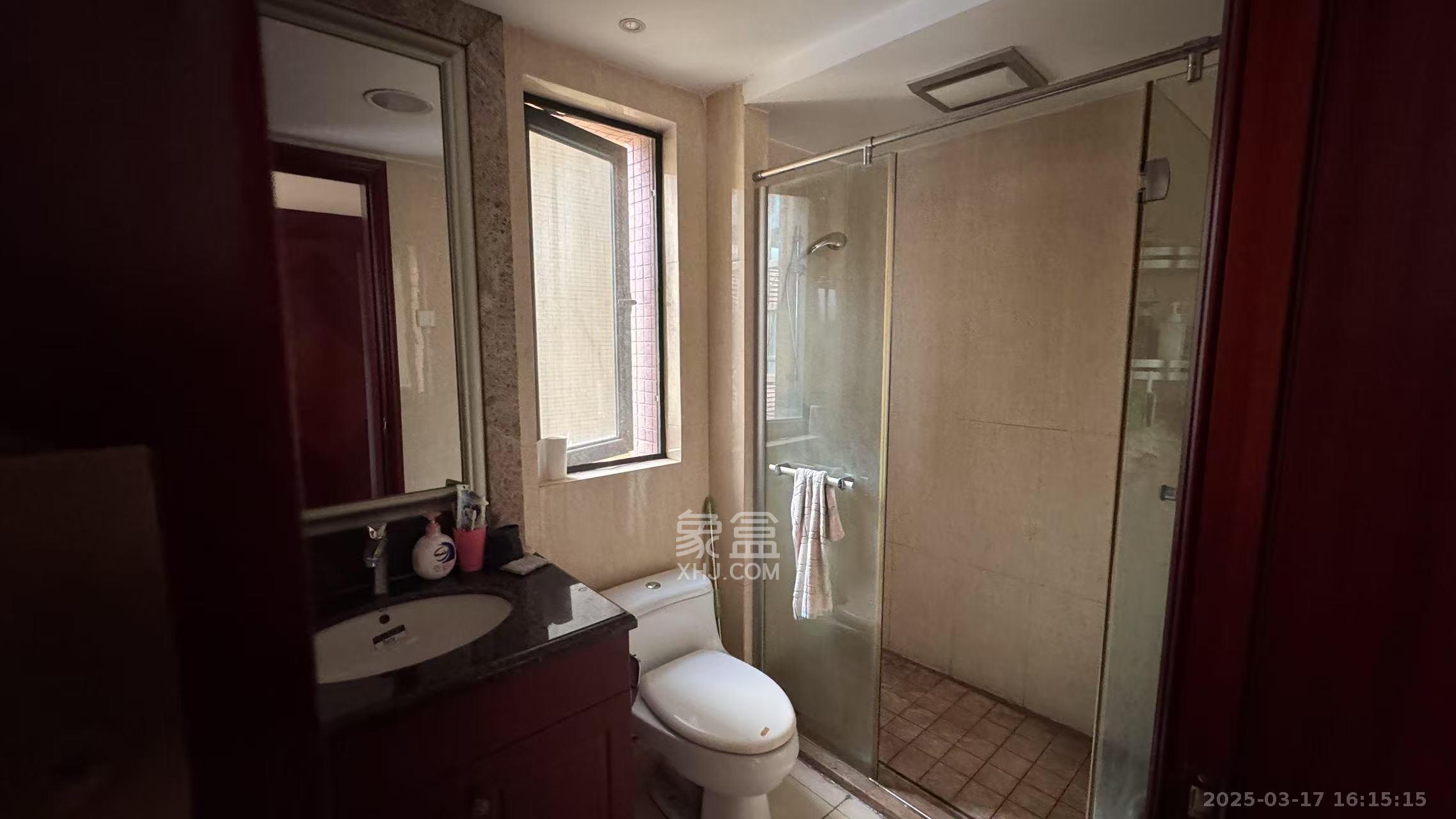 恒大雅苑 3室2厅2卫 2600.0元/月 恒大雅苑 3室2厅2卫 2600.0元/月室内图