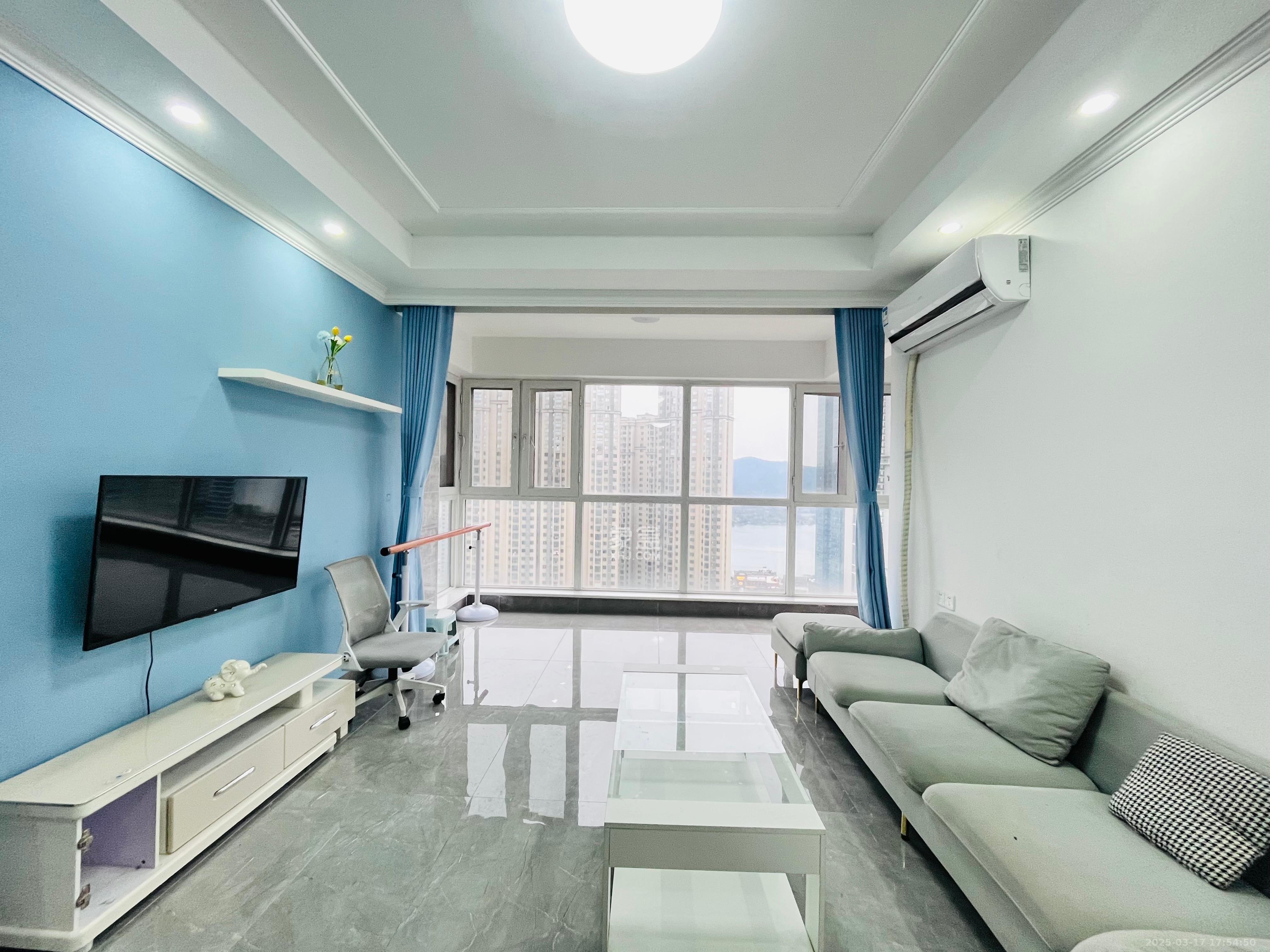 梅溪湖金茂悦（金悦雅苑）  3室2厅1卫    3500.0元/月