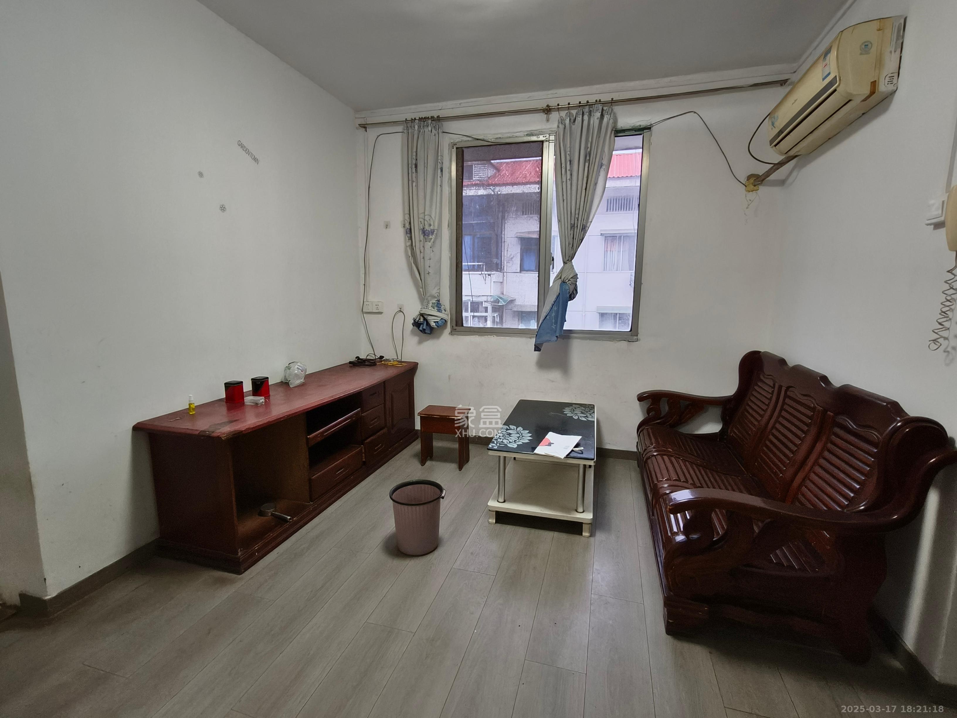 营山佳园 2室1厅1卫 1100.0元/月 营山佳园 2室1厅1卫 1100.0元/月室内图