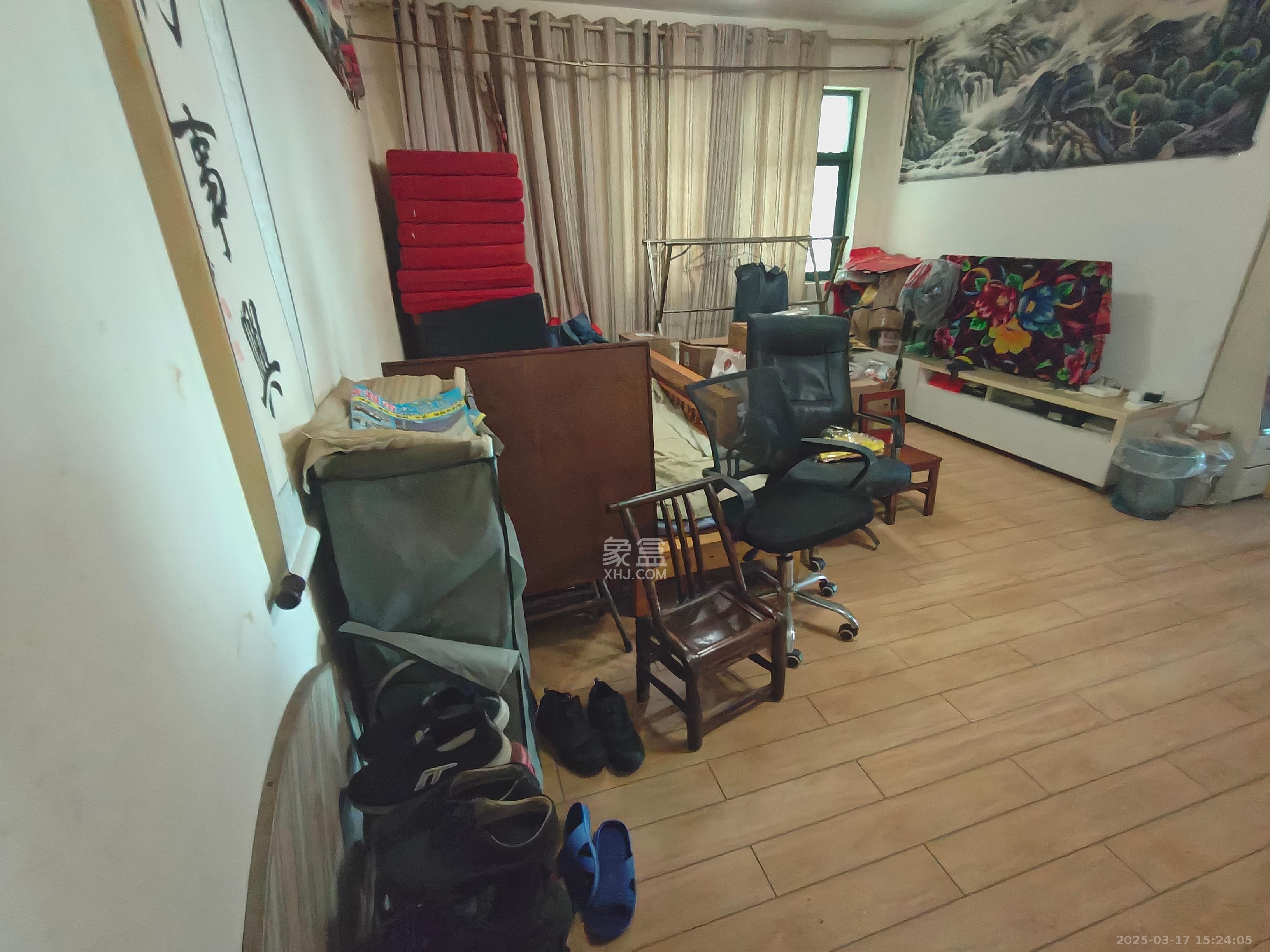 高桥财富大厦 2室1厅1卫 2200.0元/月 高桥财富大厦 2室1厅1卫 2200.0元/月室内图