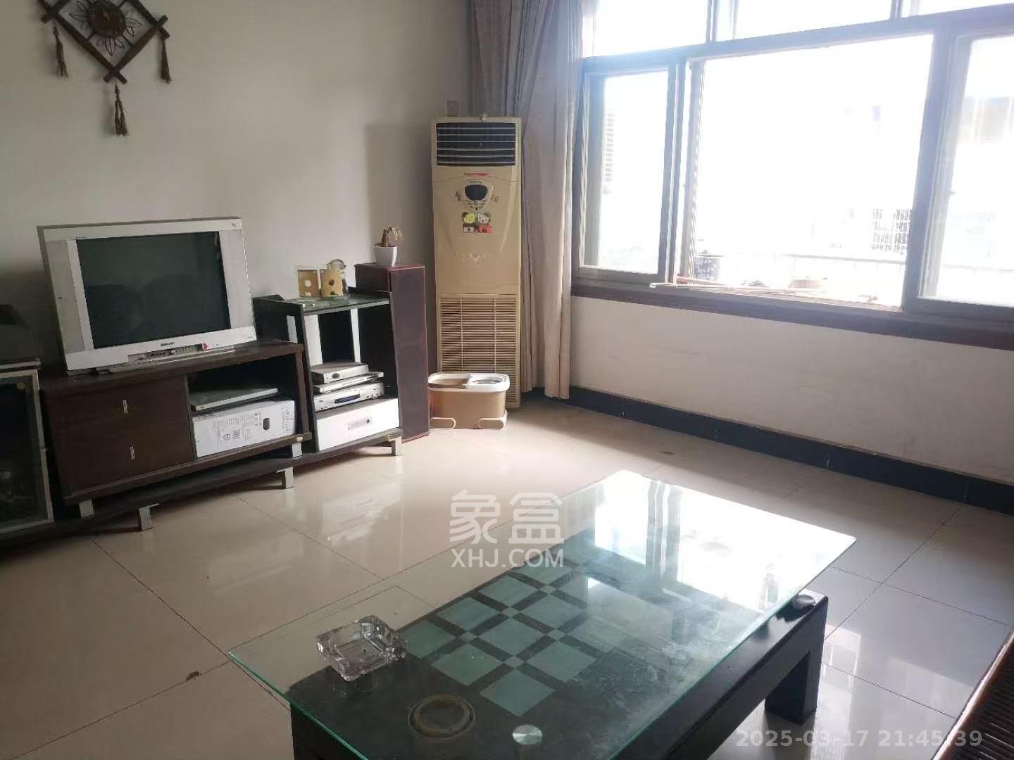 国税五分局桔园宿舍  2室1厅1卫    1300.0元/月 国税五分局桔园宿舍  2室1厅1卫    1300.0元/月