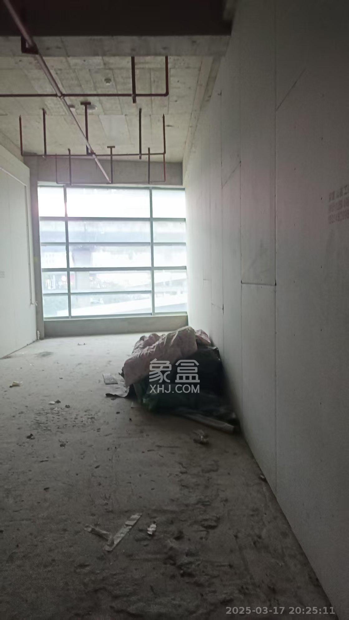 卓越伊景寓 1室0厅0卫 5100.0元/月 卓越伊景寓 1室0厅0卫 5100.0元/月室内图