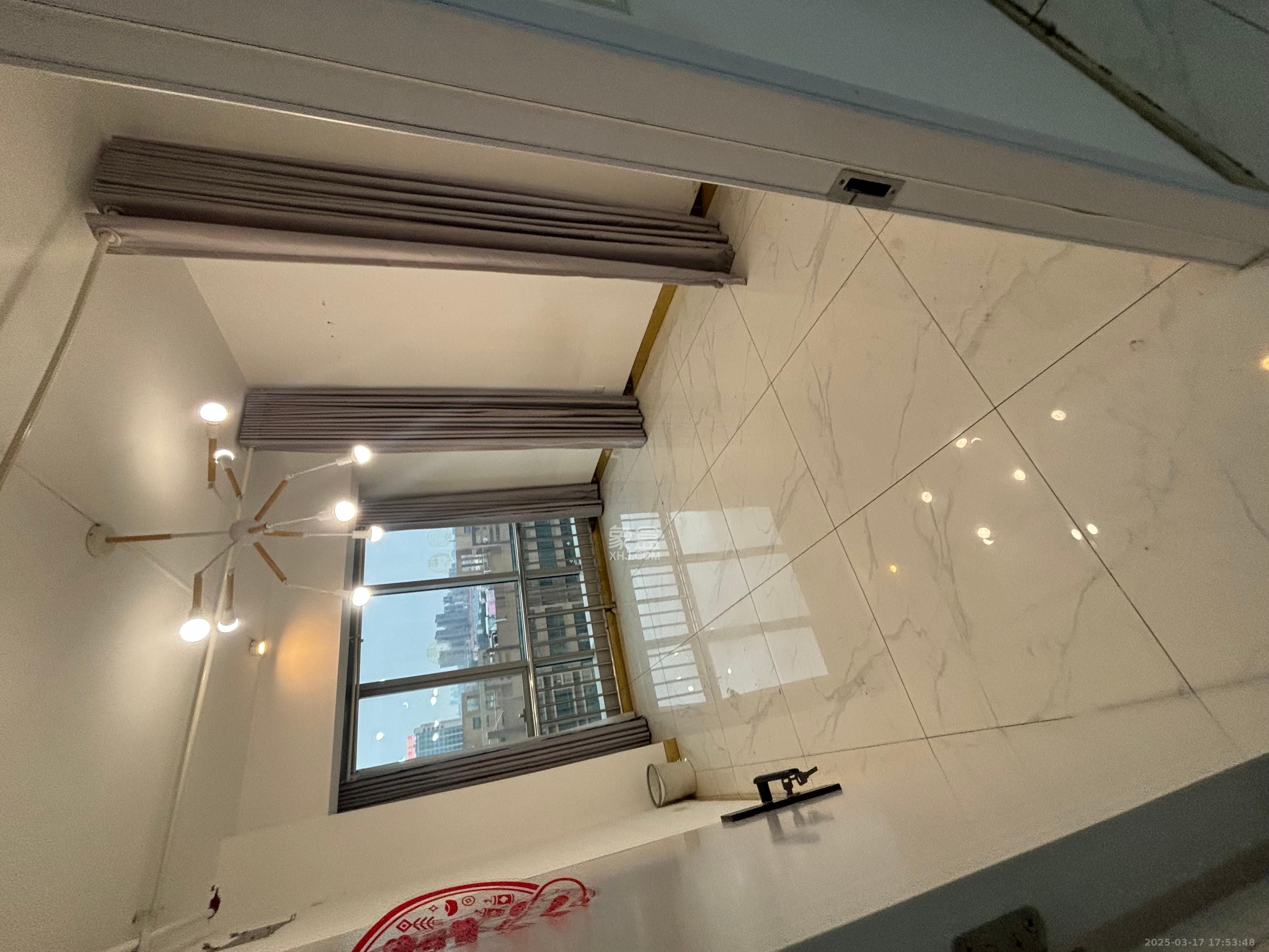 德思勤城市广场(宝格丽公寓)  3室1厅1卫    7500.0元/月 德思勤城市广场(宝格丽公寓)  3室1厅1卫    7500.0元/月室内图