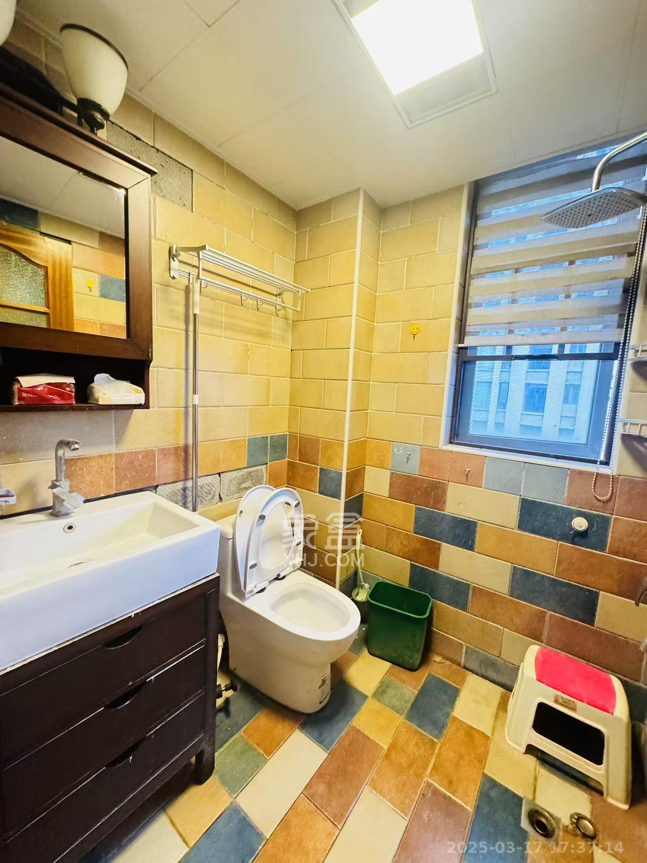 合能洋湖公馆  2室1厅1卫    2000.0元/月室内图