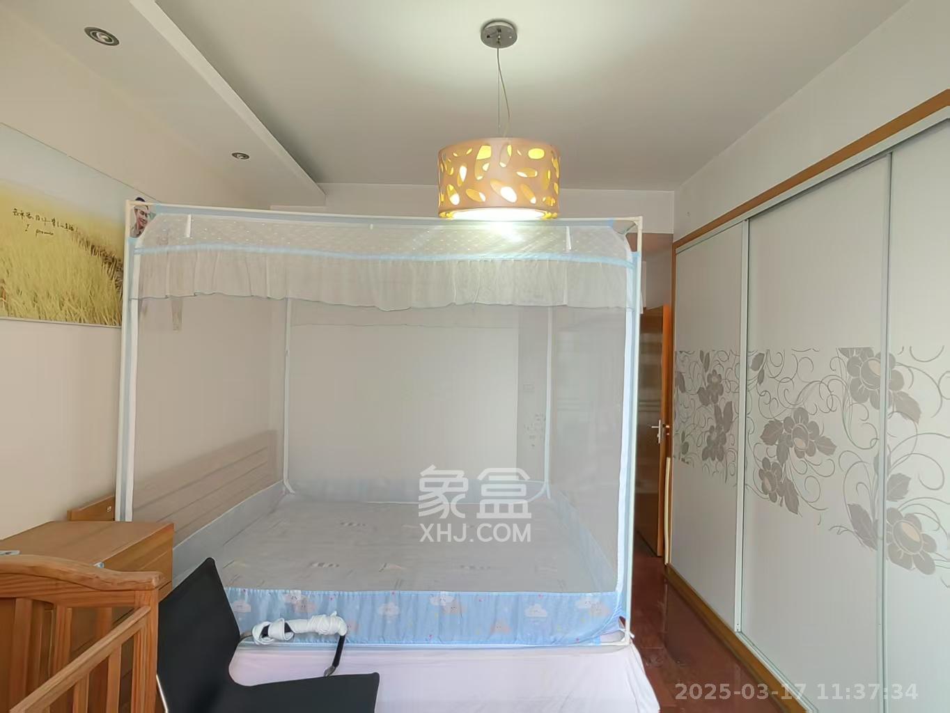 郡原广场  3室2厅2卫   3800.00元/月室内图