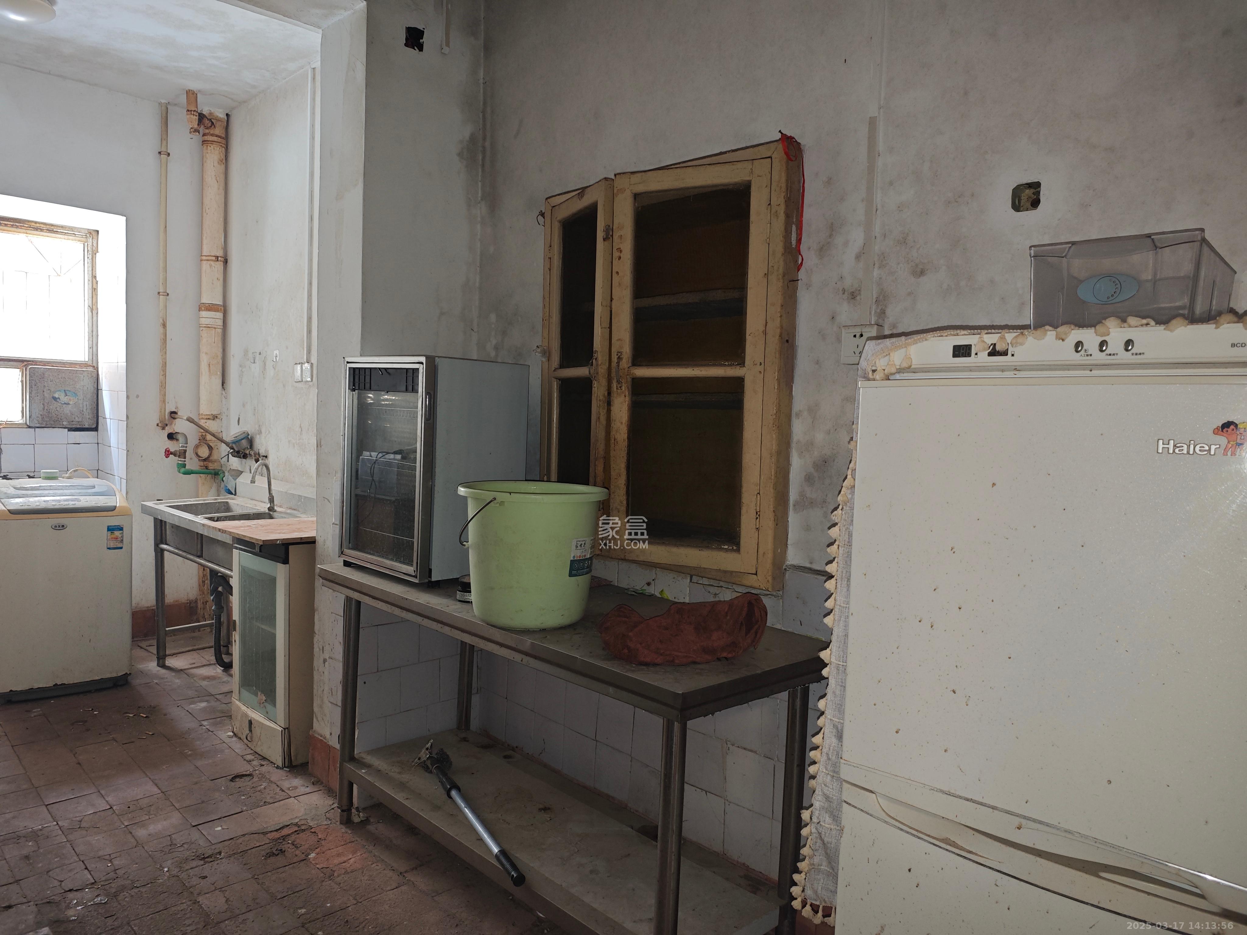 湖南省教育厅西院 3室2厅1卫 3200.0元/月 湖南省教育厅西院 3室2厅1卫 3200.0元/月室内图