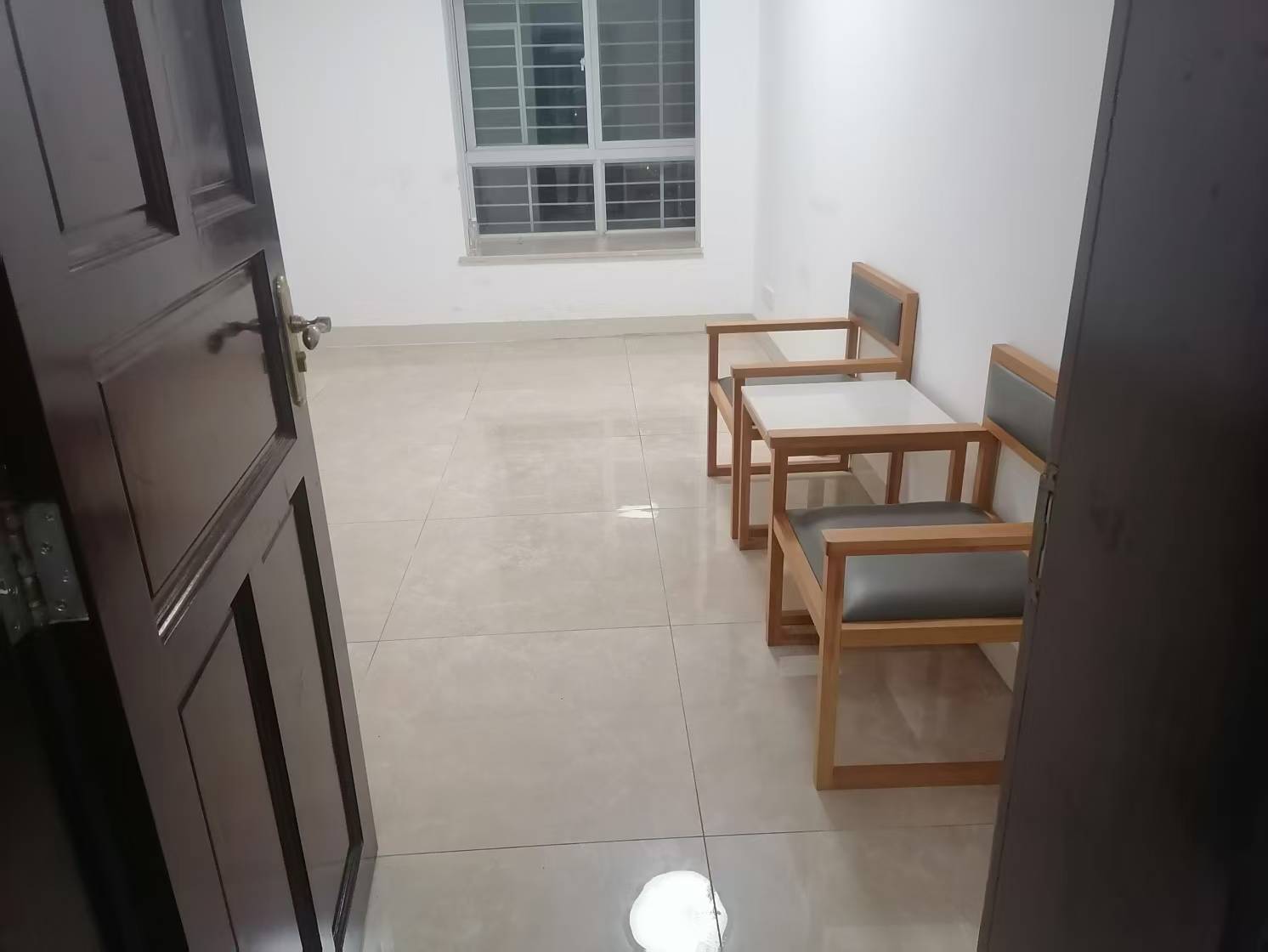 法苑里 3室2厅1卫 3000.0元/月 法苑里 3室2厅1卫 3000.0元/月室内图