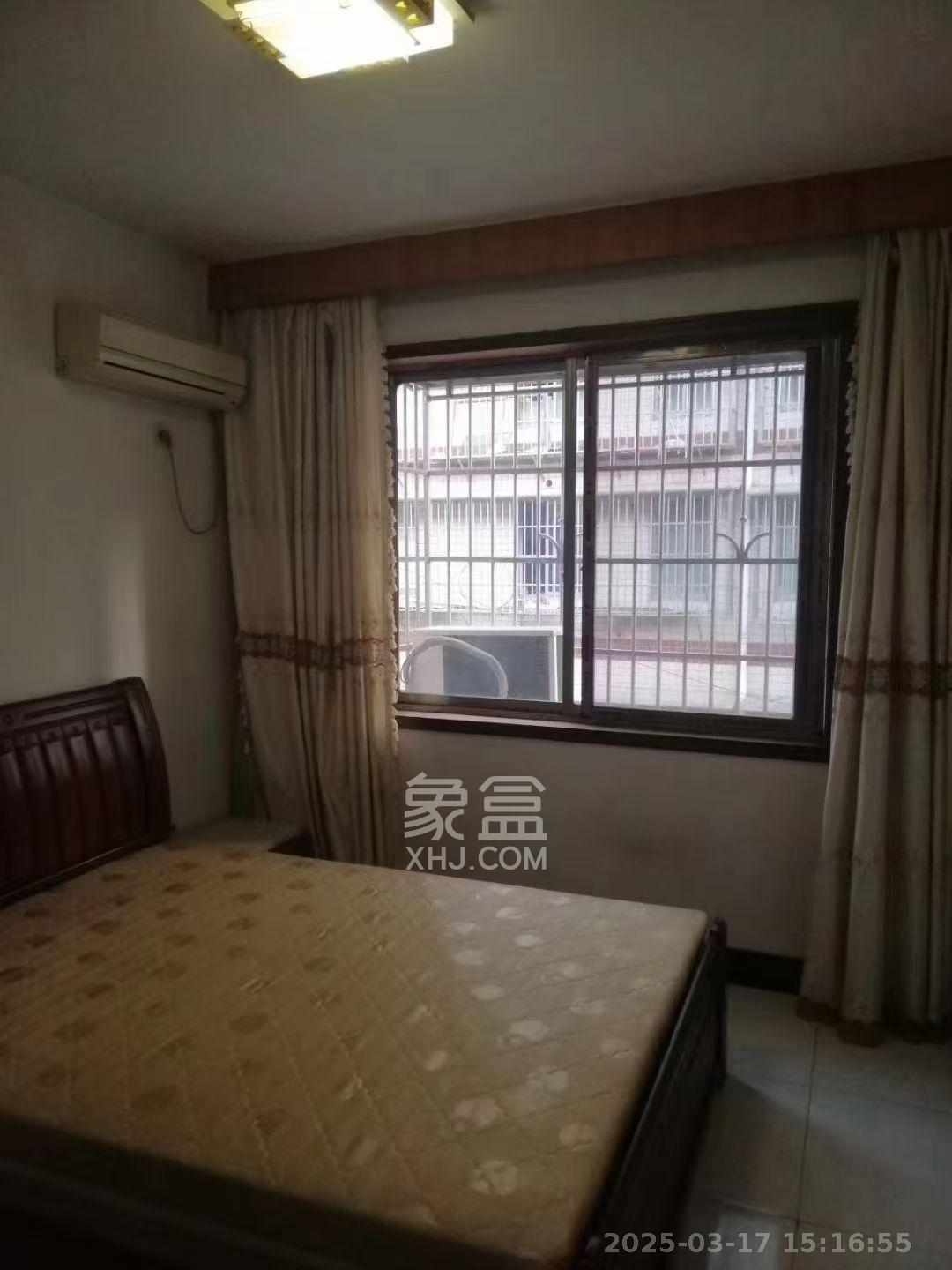 高桥火焰市场 2室1厅1卫 1600.0元/月 高桥火焰市场 2室1厅1卫 1600.0元/月室内图