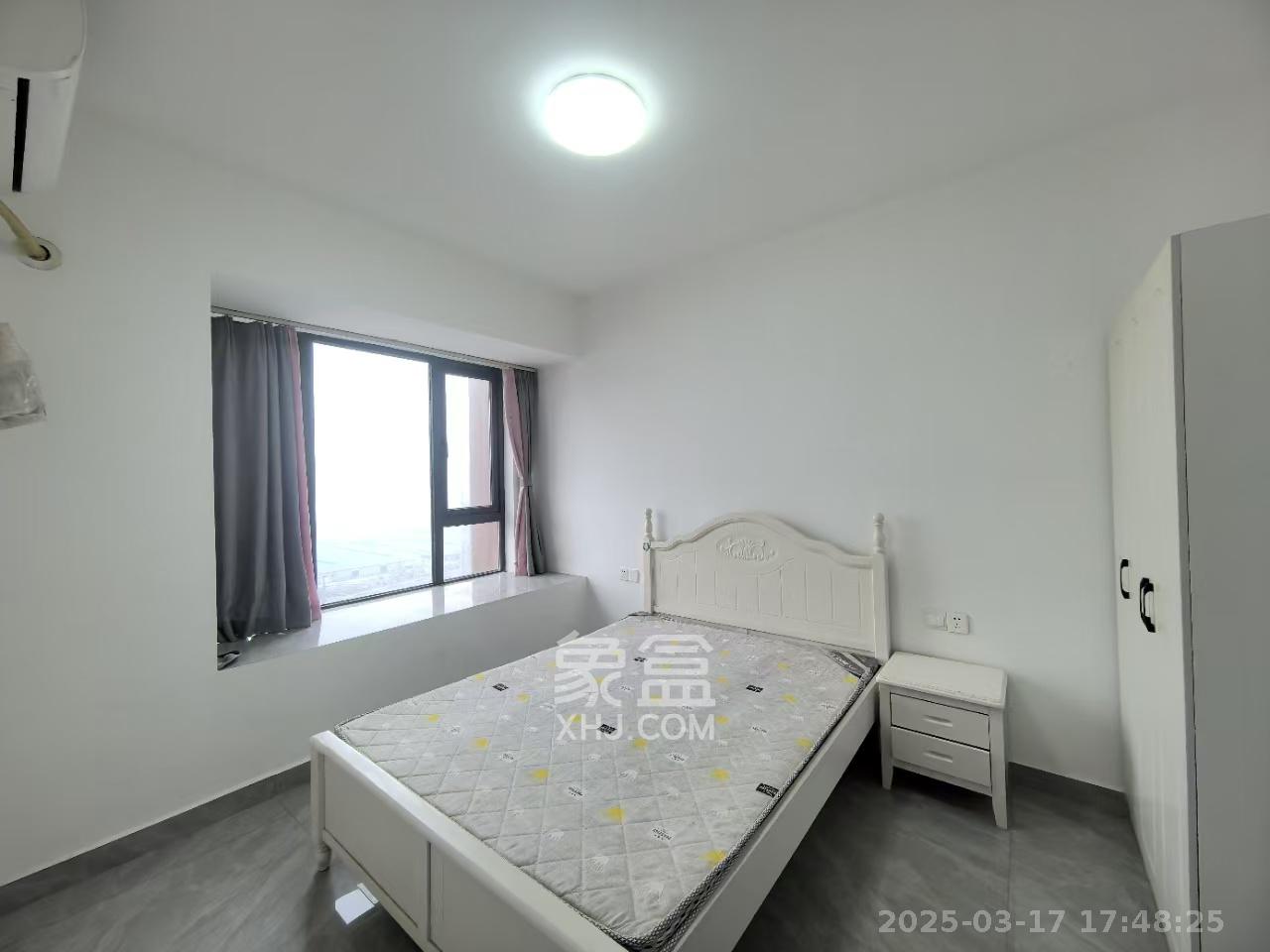 华远海蓝郡  3室2厅2卫   2500.00元/月室内图