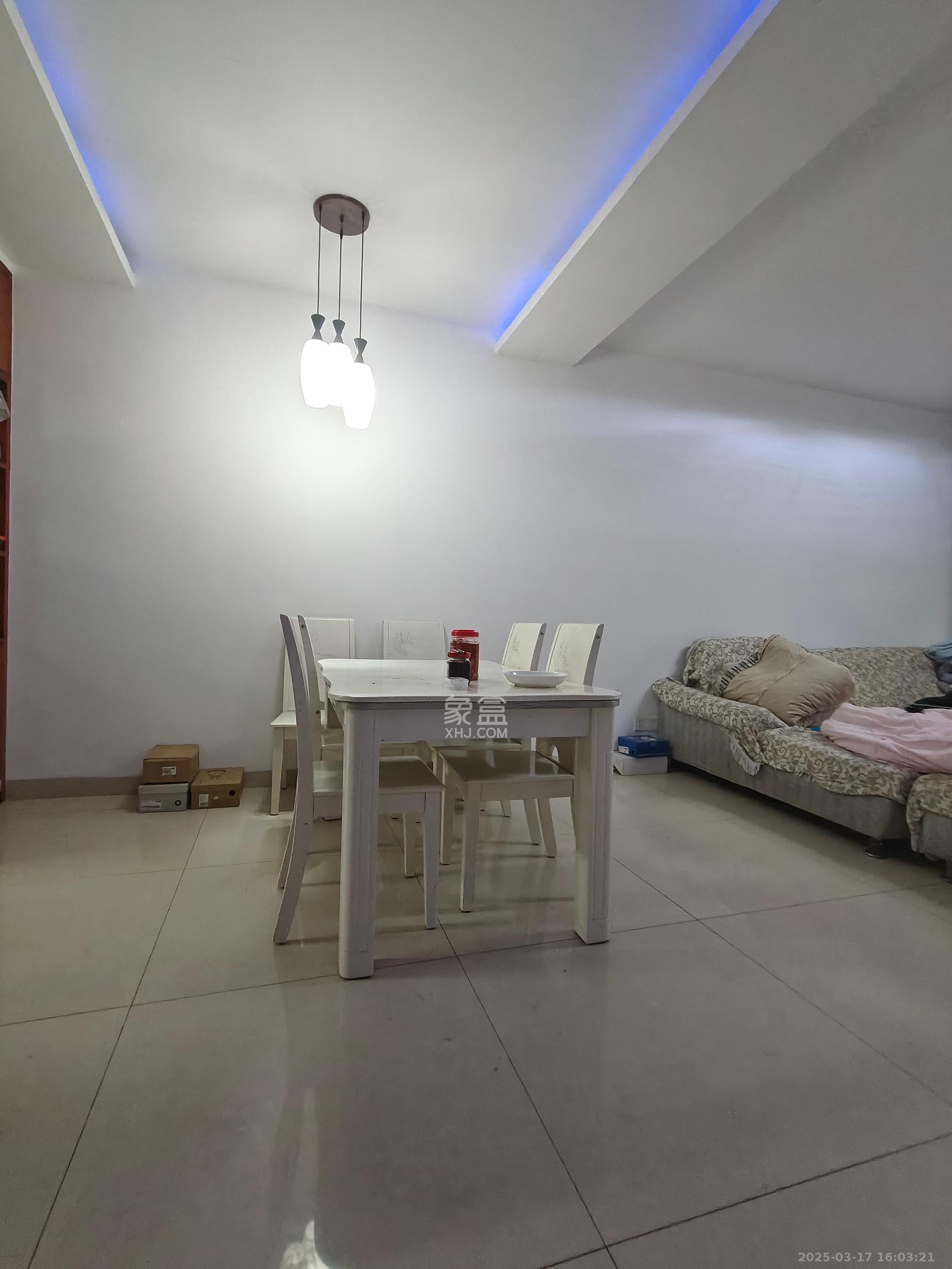 锑都家园  3室2厅2卫    1800.0元/月 锑都家园  3室2厅2卫    1800.0元/月室内图