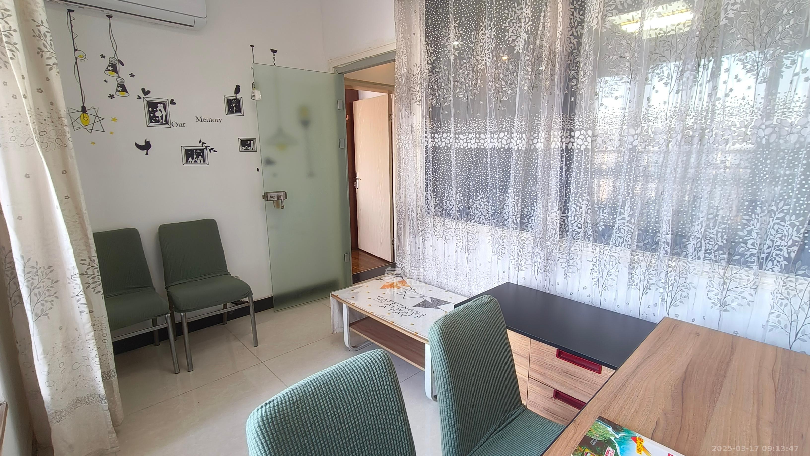 长城非常生活  3室2厅1卫   2350.00元/月室内图