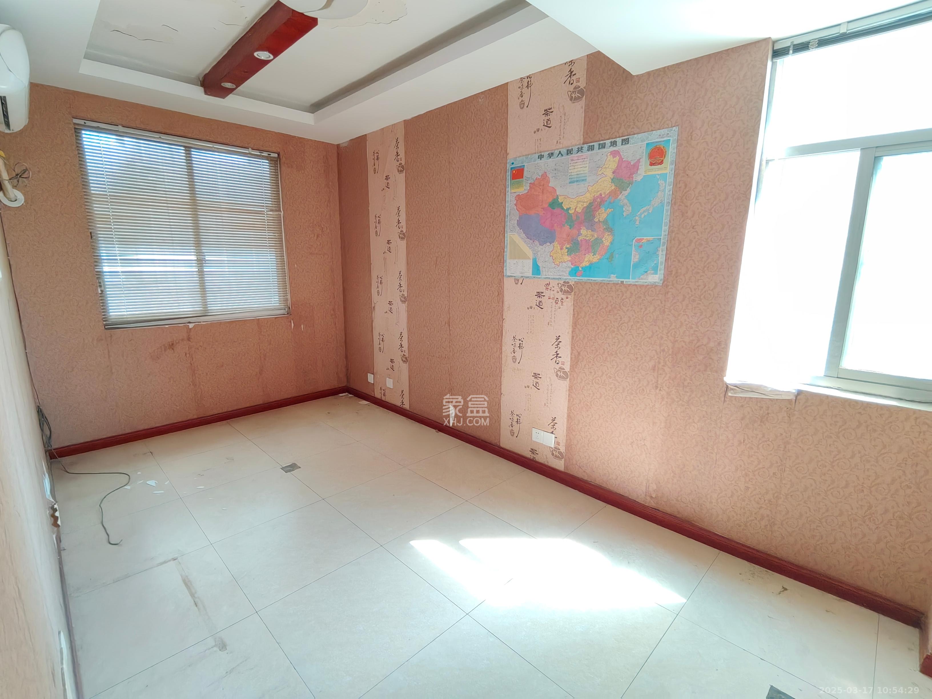 高桥现代商贸城  3室2厅1卫    3300.0元/月室内图