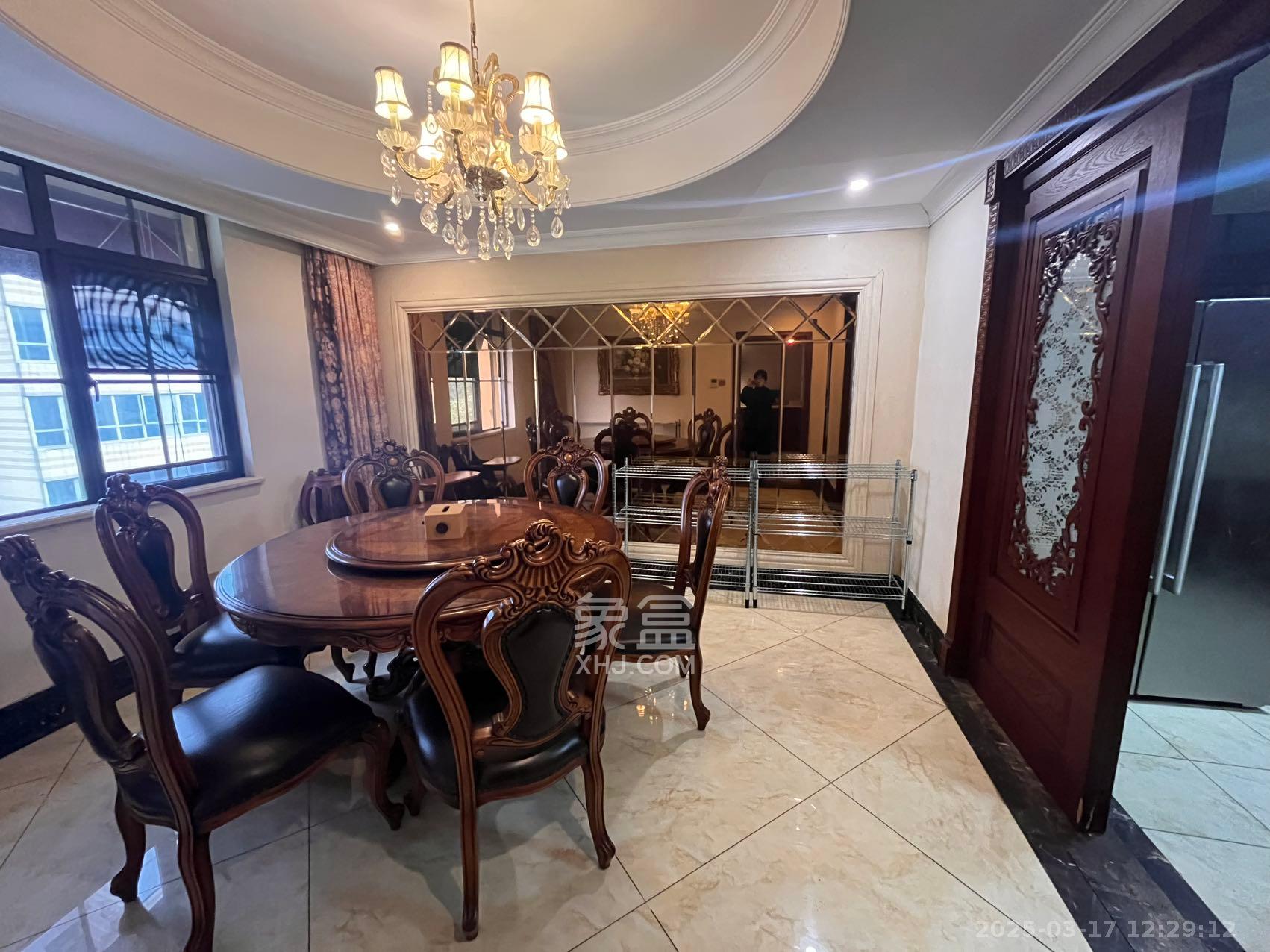 融科檀香山(融科紫檀、香山国际) 6室2厅3卫 13000.0元/月 融科檀香山(融科紫檀、香山国际) 6室2厅3卫 13000.0元/月室内图