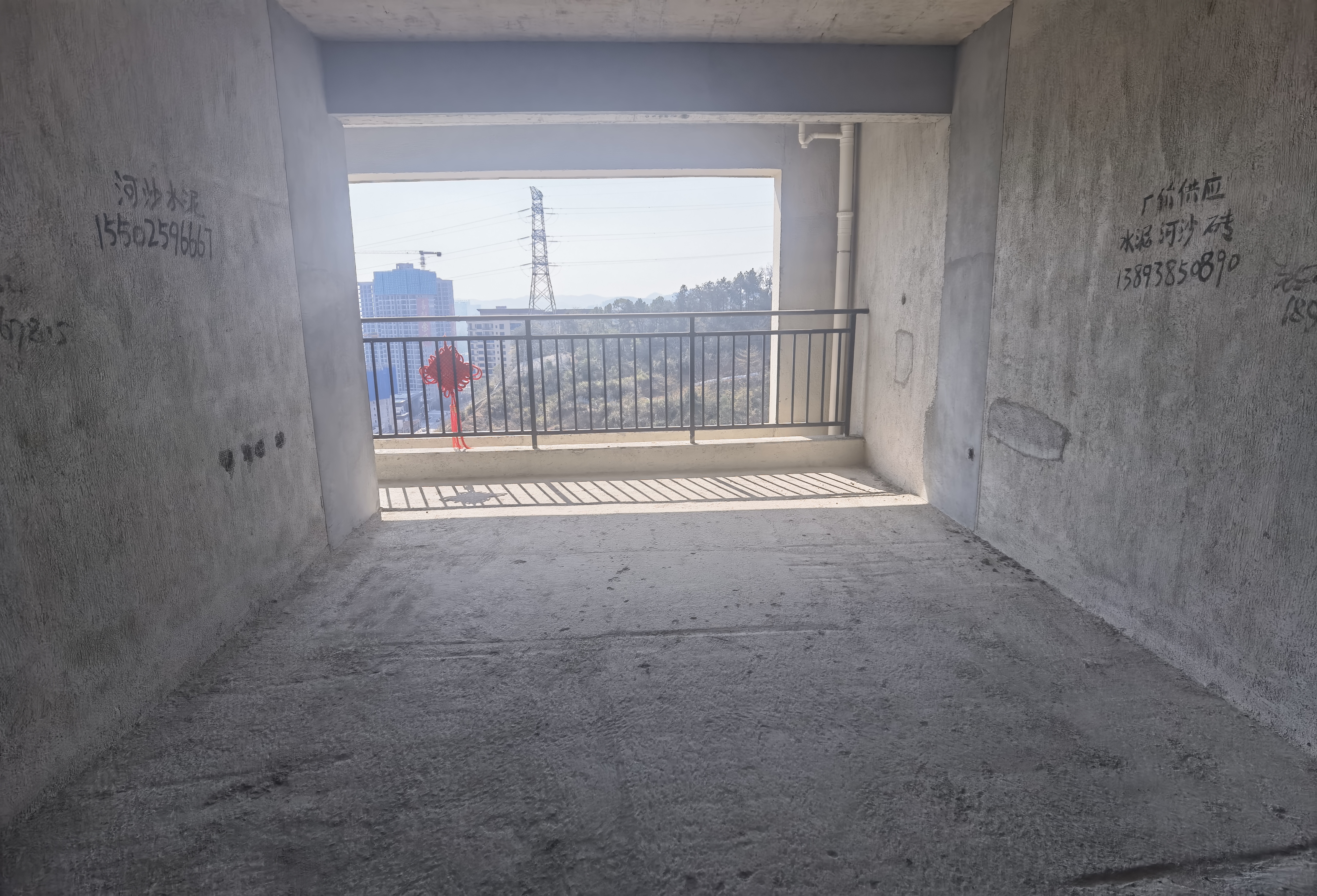 百弘学府城三期 4室2厅2卫 75.8万 百弘学府城三期 4室2厅2卫 75.8万客厅