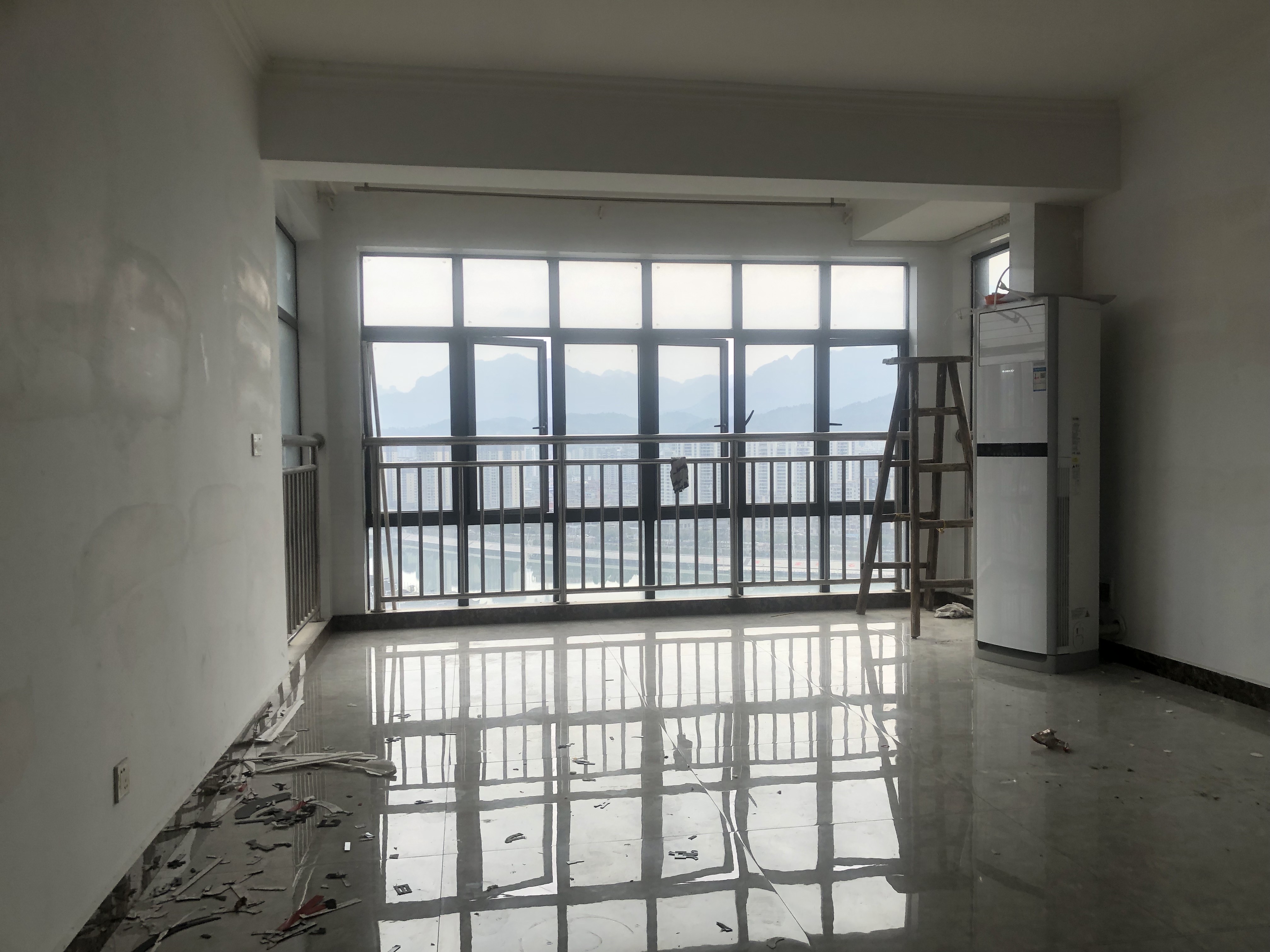 南门口安置小区一期 3室2厅2卫 2500.0元/月 南门口安置小区一期 3室2厅2卫 2500.0元/月室内图