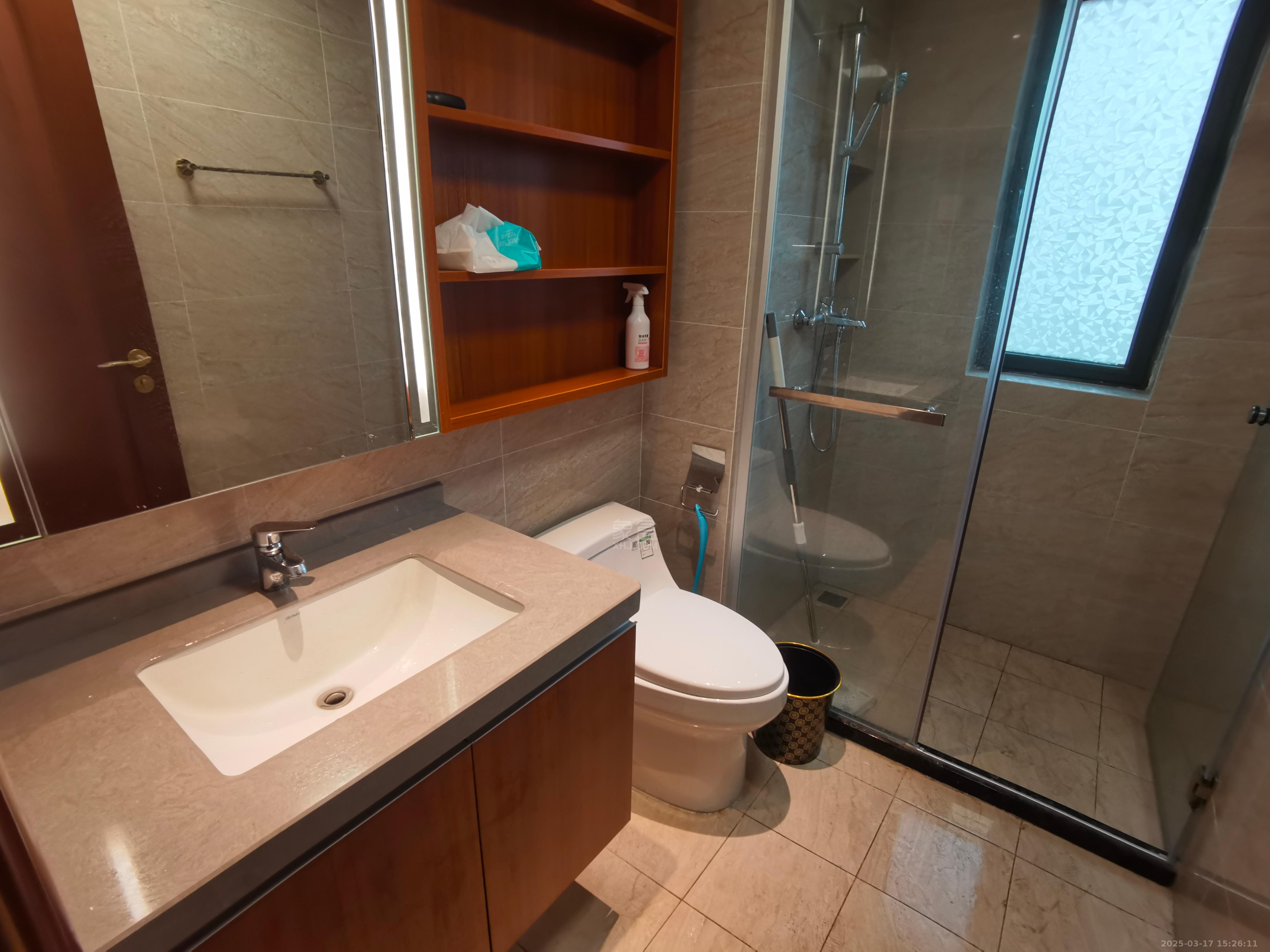 株洲恒大御景天下(恒大誉景花园) 4室2厅2卫 2000.0元/月 株洲恒大御景天下(恒大誉景花园) 4室2厅2卫 2000.0元/月室内图