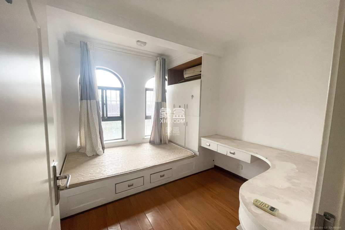 中信凯旋蓝岸(中信新城三期)  1室1厅1卫    1800.0元/月 中信凯旋蓝岸(中信新城三期)  1室1厅1卫    1800.0元/月户型图