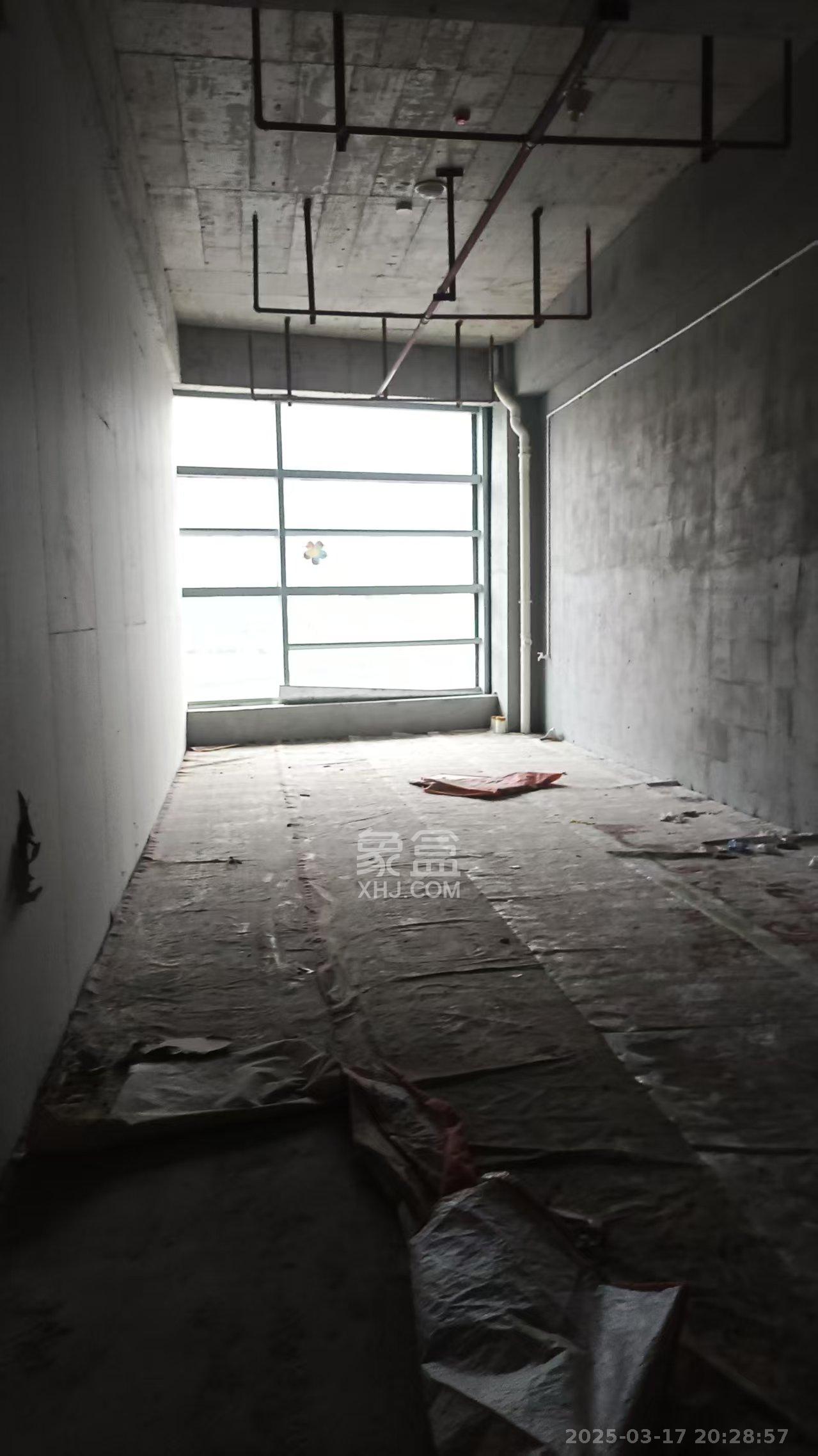 卓越伊景寓  1室0厅0卫   7600.00元/月室内图