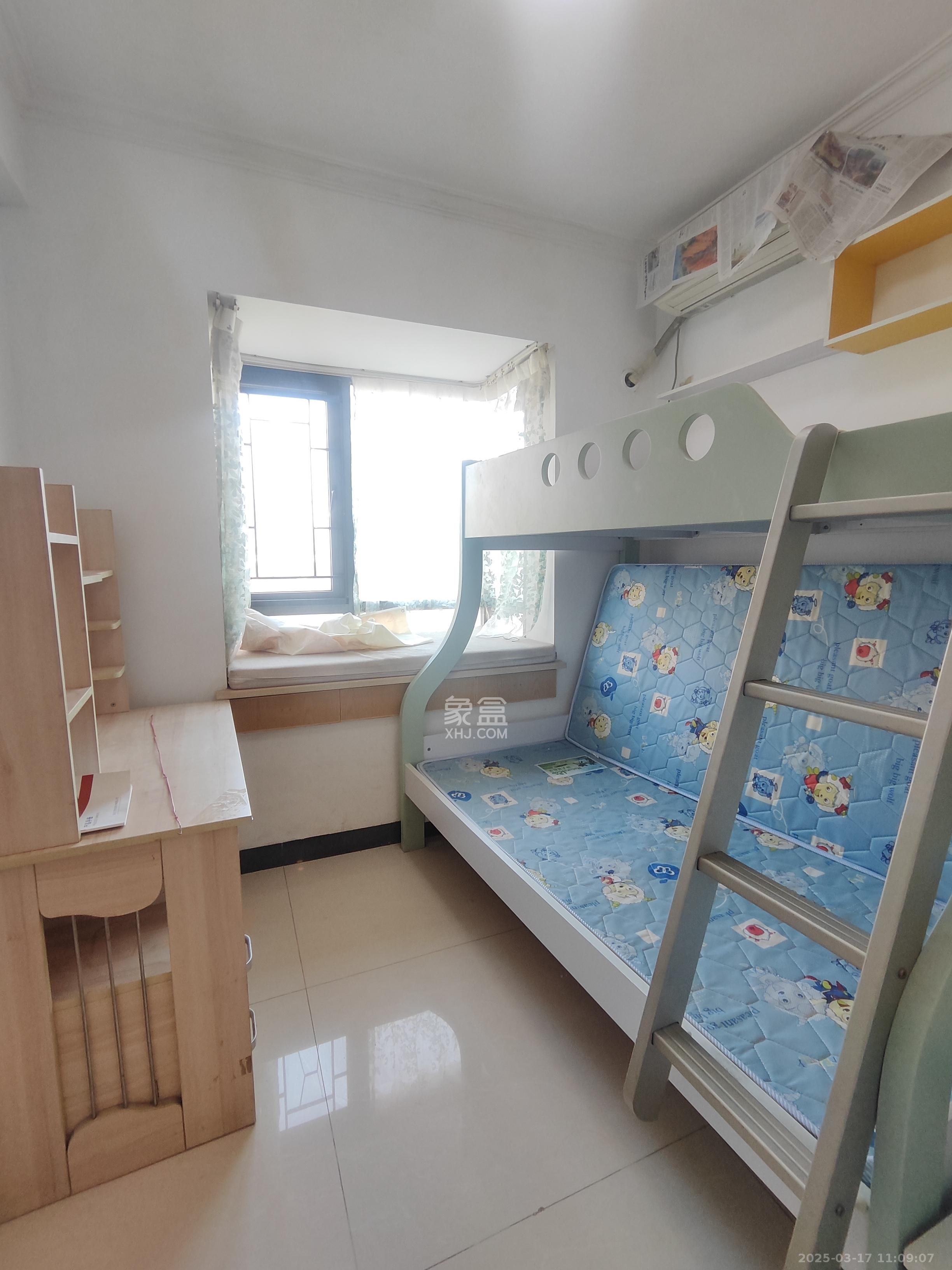 月畔湾  3室2厅2卫   2800.00元/月室内图