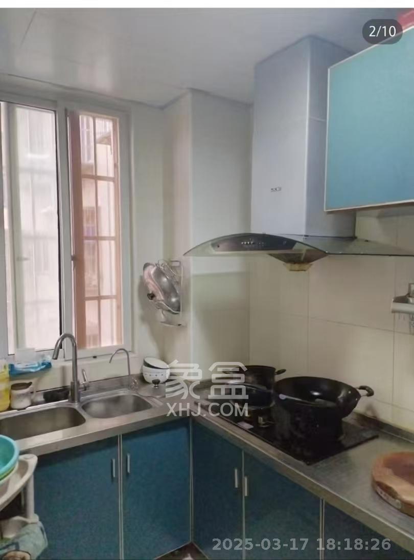 麓谷锦和园 3室2厅1卫 2400.0元/月 麓谷锦和园 3室2厅1卫 2400.0元/月室内图