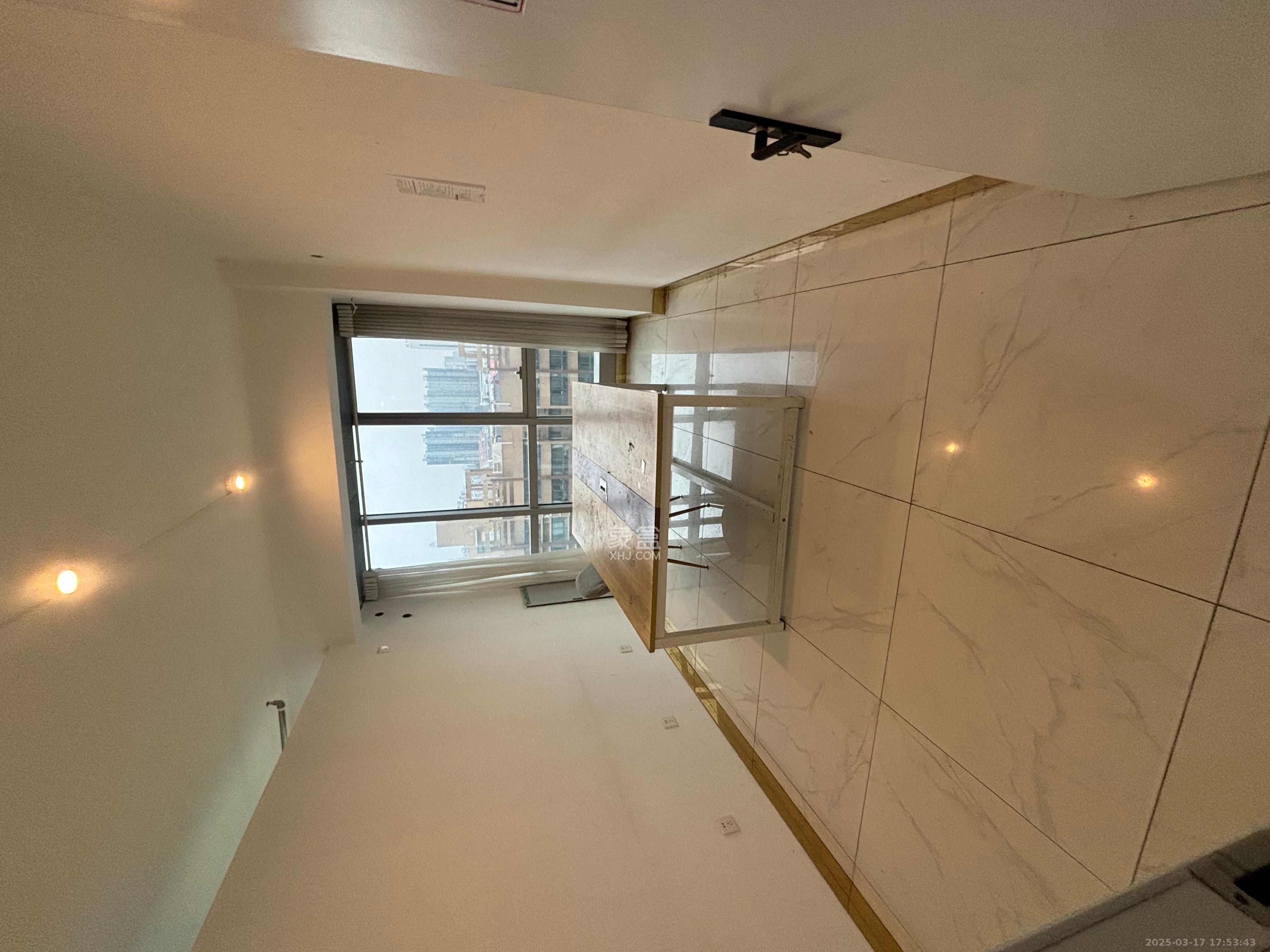 德思勤城市广场(宝格丽公寓)  3室1厅1卫    7500.0元/月 德思勤城市广场(宝格丽公寓)  3室1厅1卫    7500.0元/月室内图