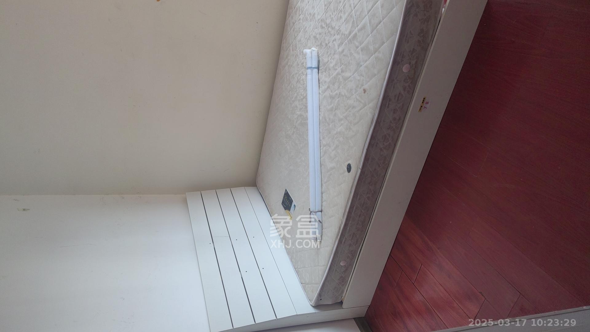 COCO蜜城  1室2厅1卫    2500.0元/月 COCO蜜城  1室2厅1卫    2500.0元/月室内图