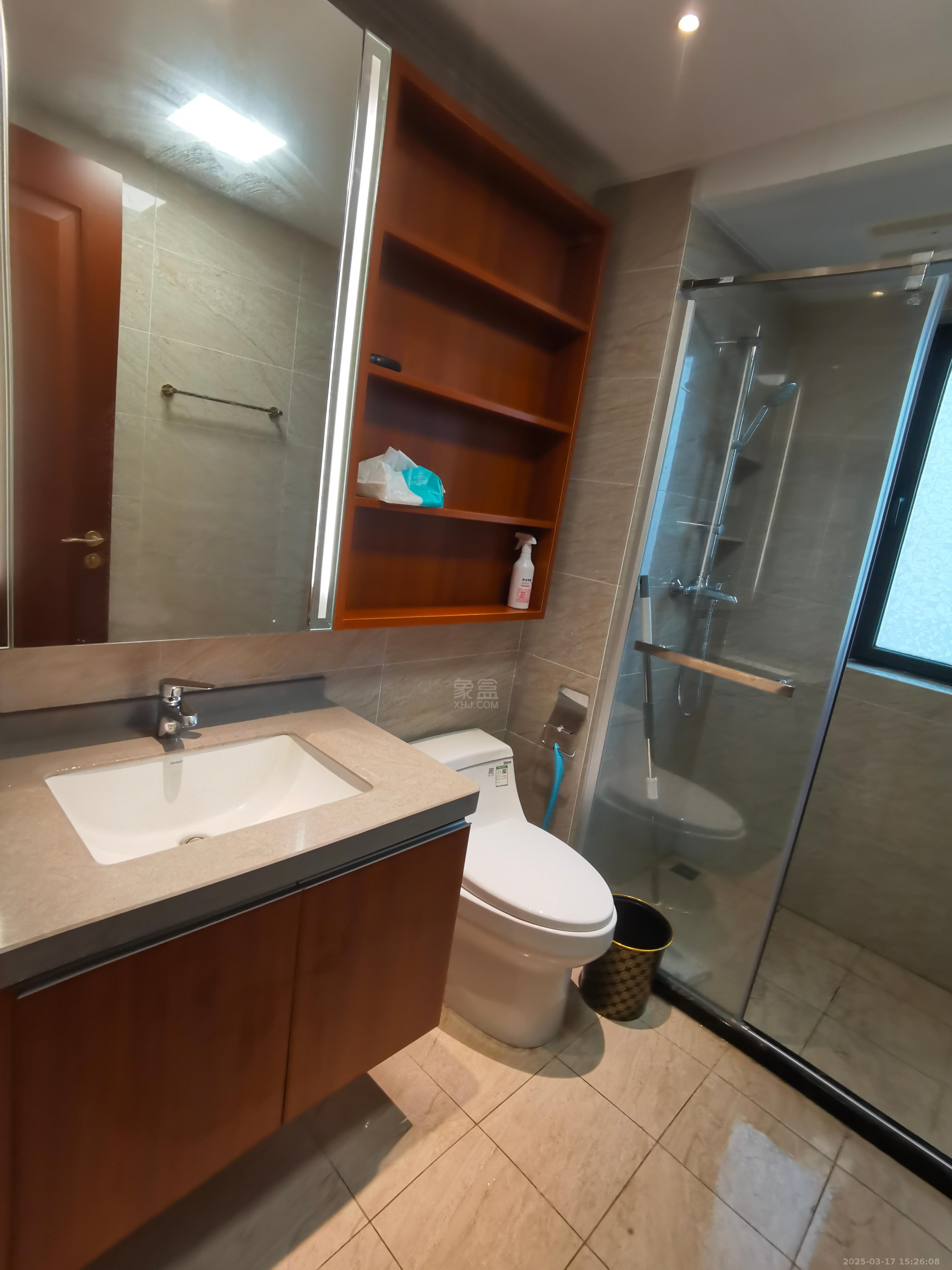 株洲恒大御景天下(恒大誉景花园) 4室2厅2卫 2000.0元/月 株洲恒大御景天下(恒大誉景花园) 4室2厅2卫 2000.0元/月室内图