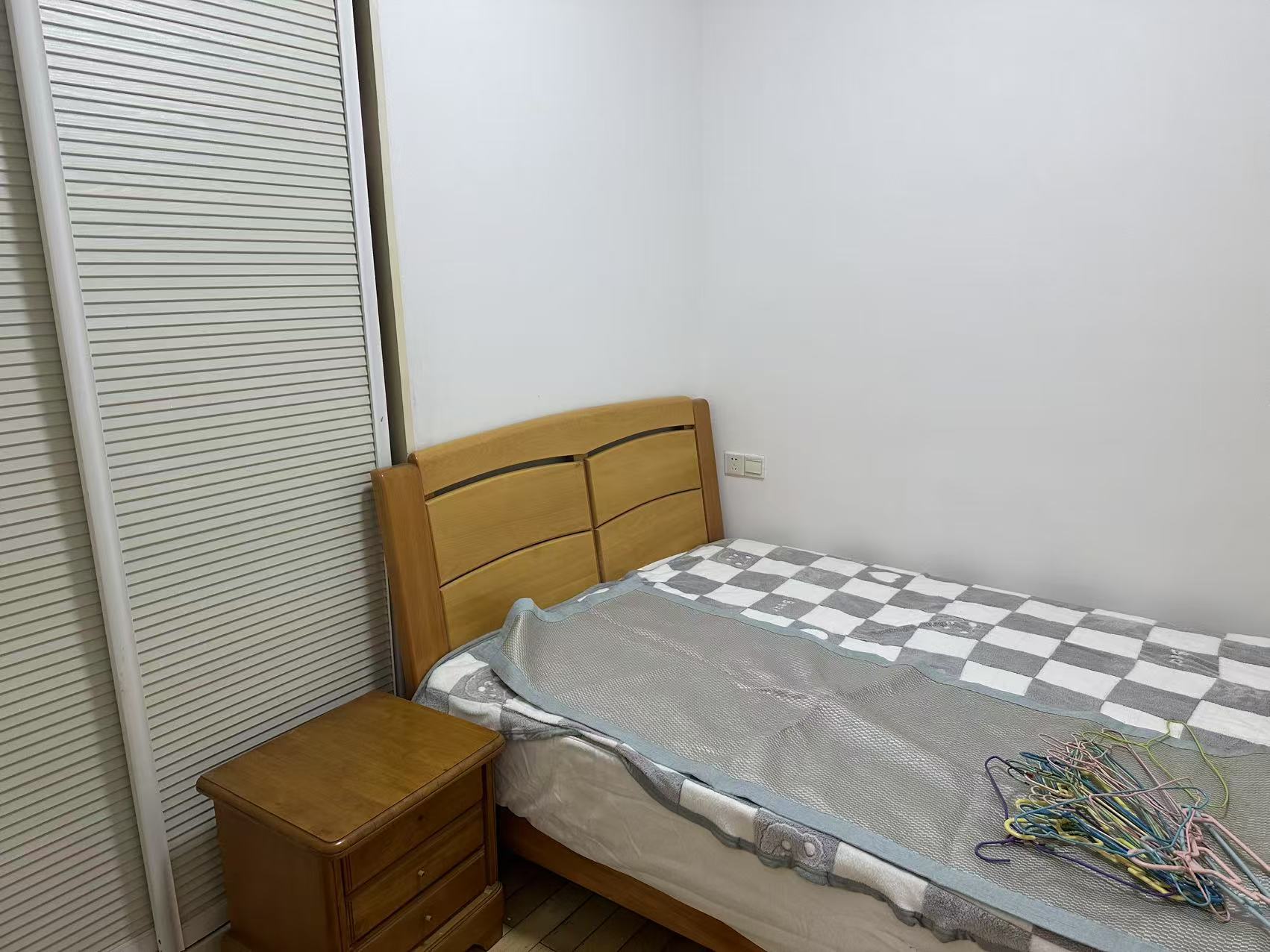 立新二社区  3室2厅1卫   1200.00元/月室内图