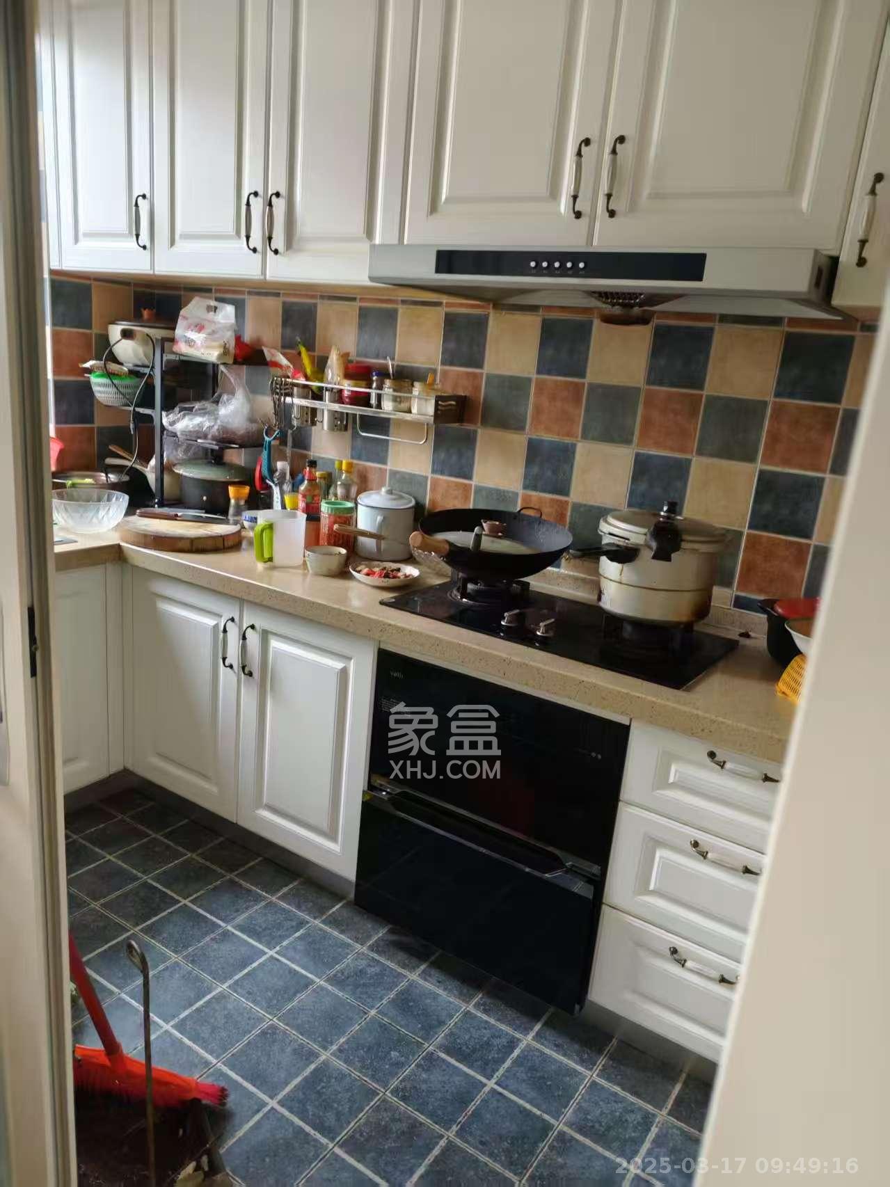 保利香槟国际  1室1厅1卫    800.0元/月 保利香槟国际  1室1厅1卫    800.0元/月室内图