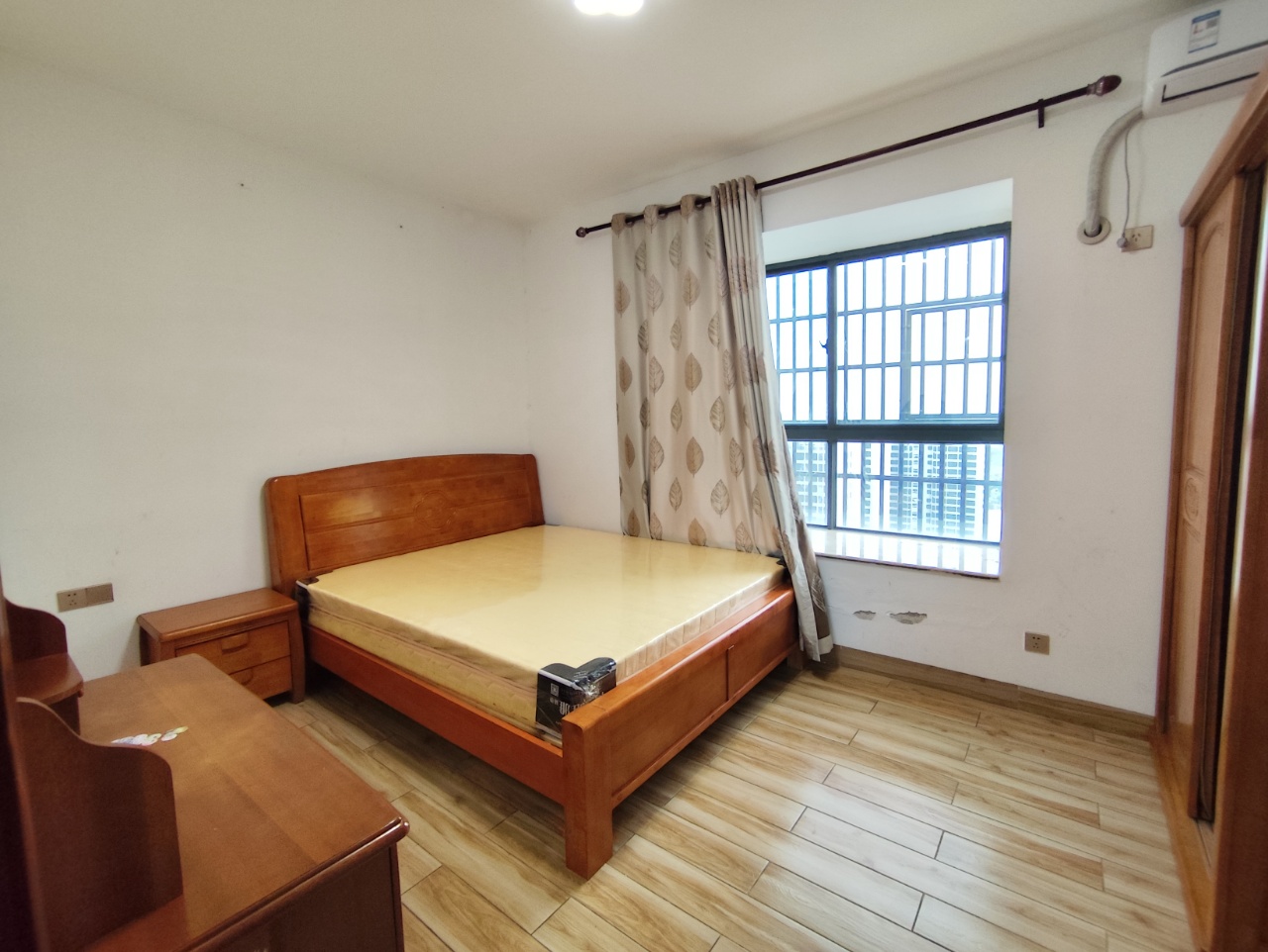 万花坊金城雅舍 3室2厅1卫 2000.0元/月 万花坊金城雅舍 3室2厅1卫 2000.0元/月室内图