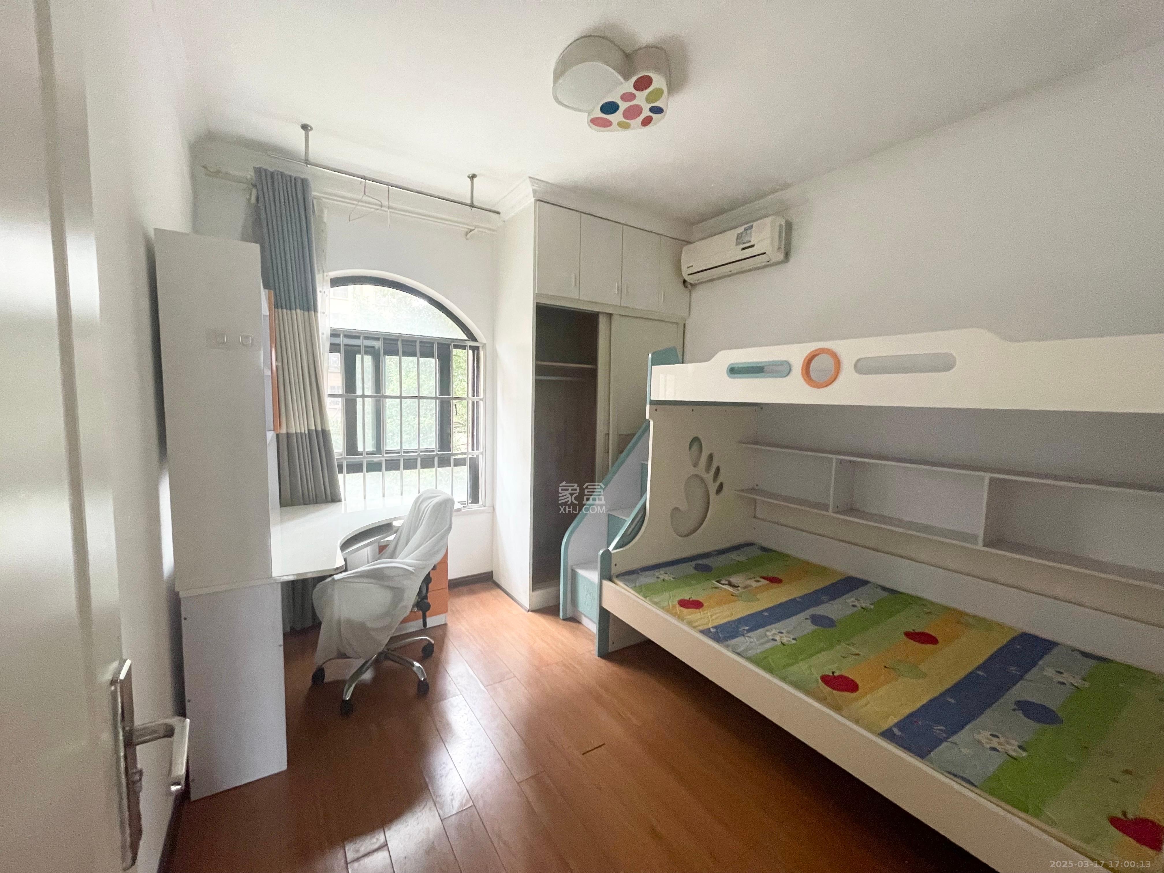 中信凯旋蓝岸(中信新城三期)  1室1厅1卫    1800.0元/月 中信凯旋蓝岸(中信新城三期)  1室1厅1卫    1800.0元/月户型图