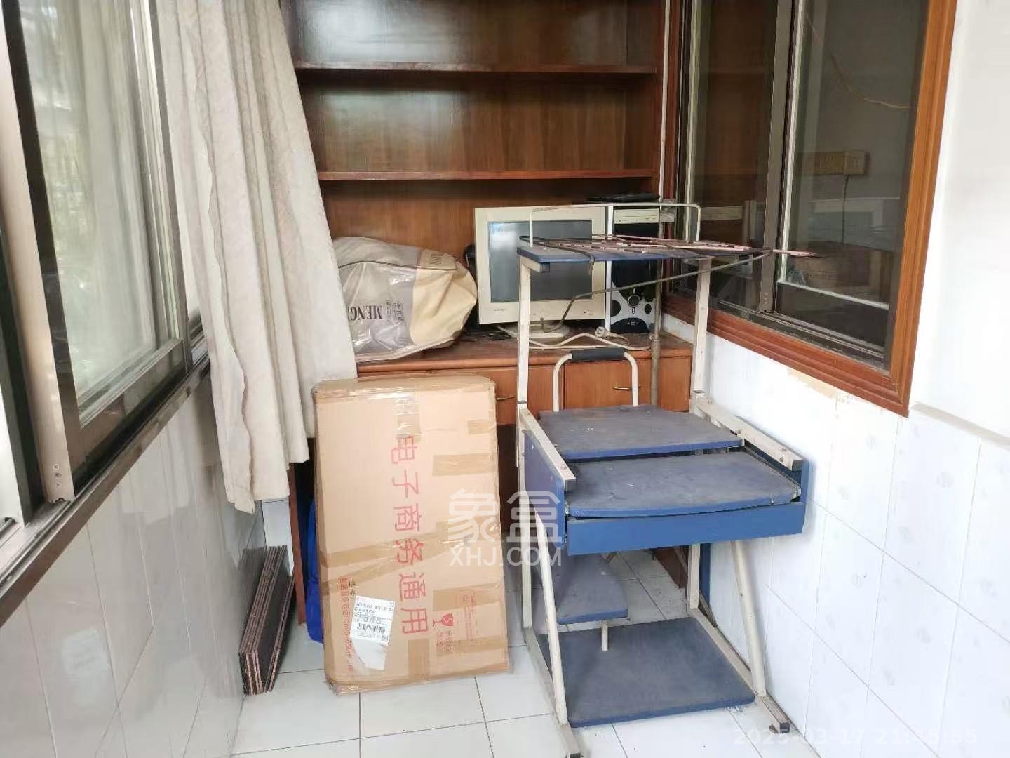 国税五分局桔园宿舍  2室1厅1卫    1300.0元/月 国税五分局桔园宿舍  2室1厅1卫    1300.0元/月室内图