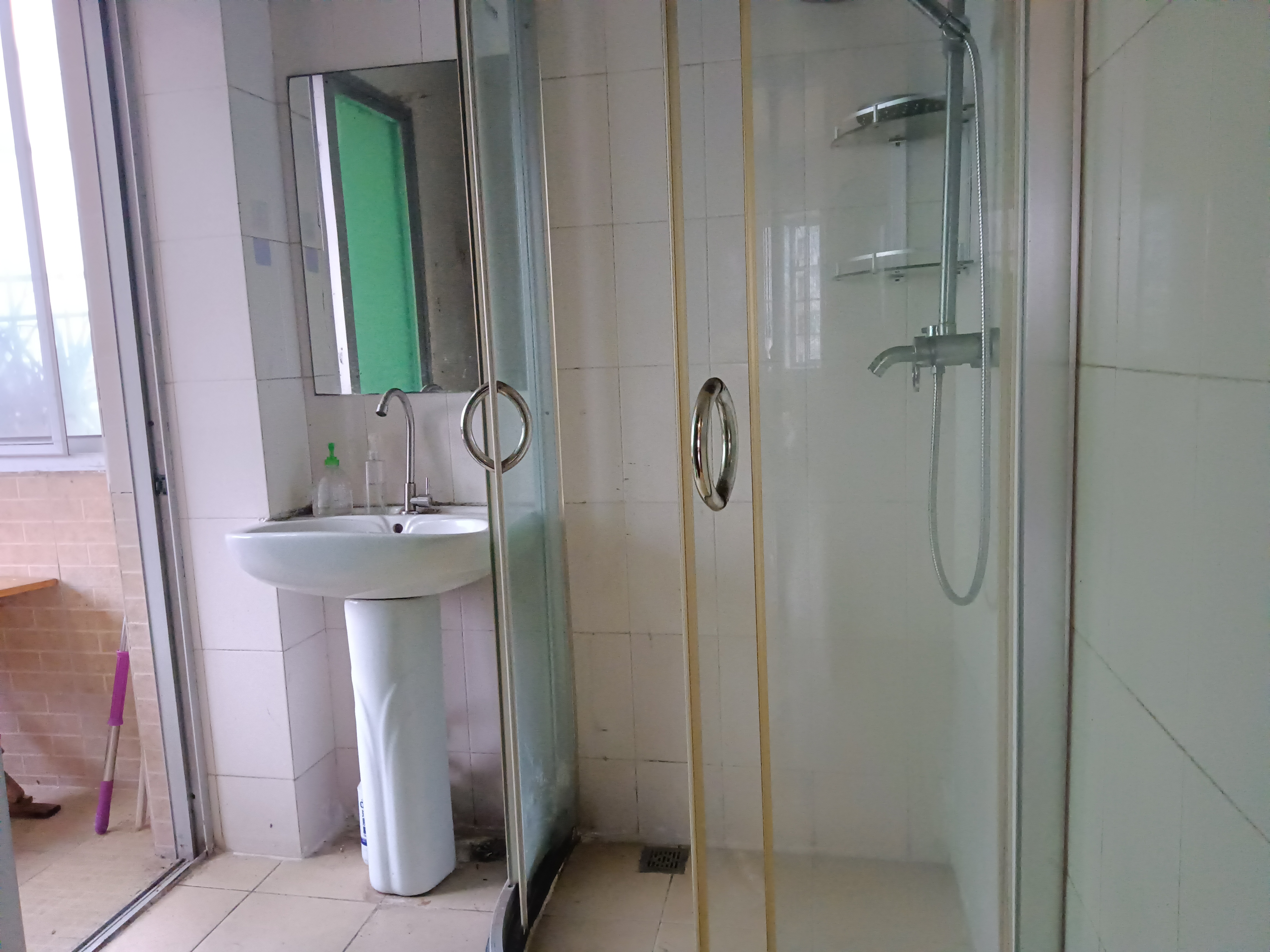 国华公寓 3室2厅2卫 2600.0元/月 国华公寓 3室2厅2卫 2600.0元/月室内图