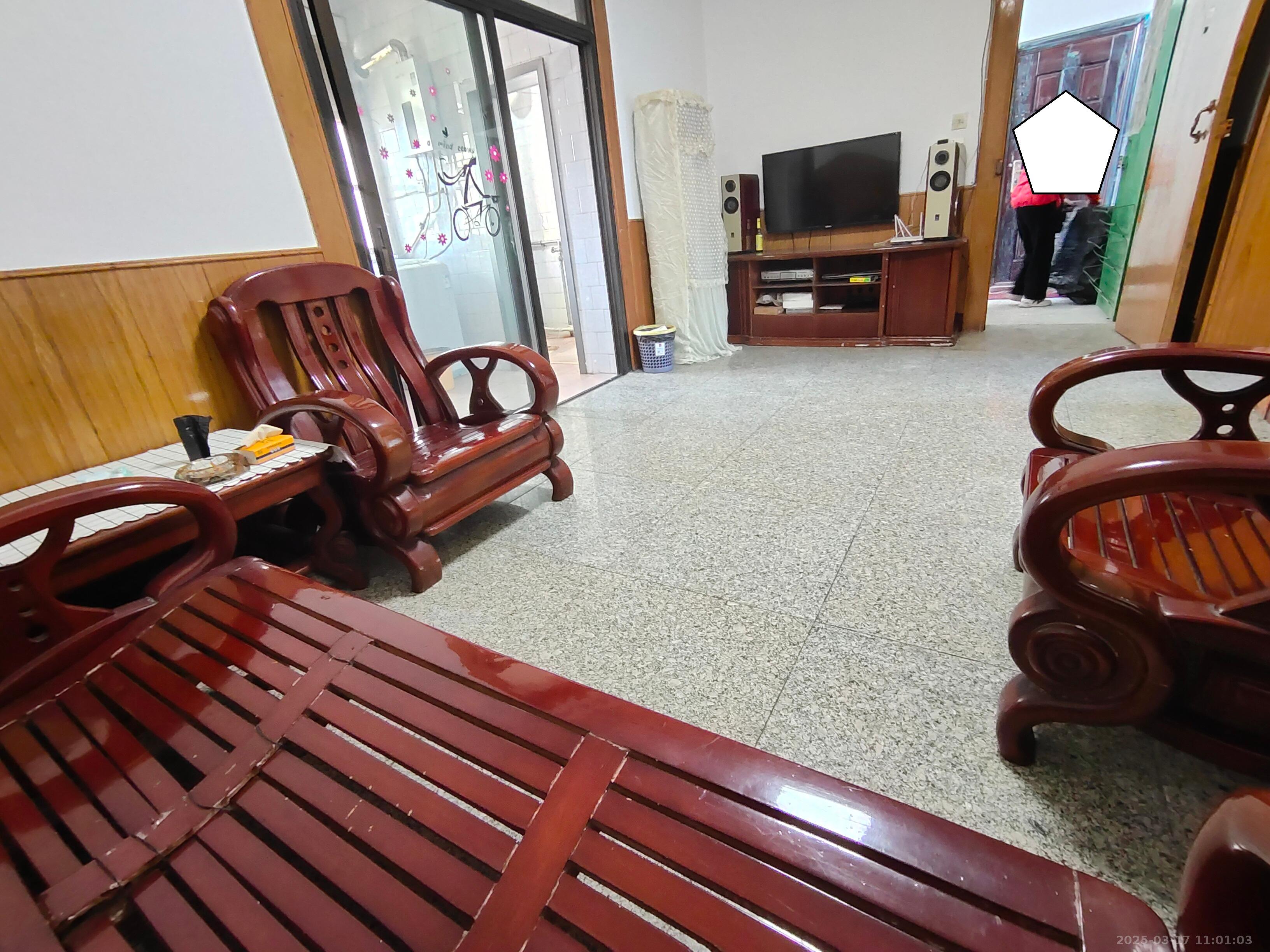 湘中小区 2室1厅1卫 800.0元/月 湘中小区 2室1厅1卫 800.0元/月室内图