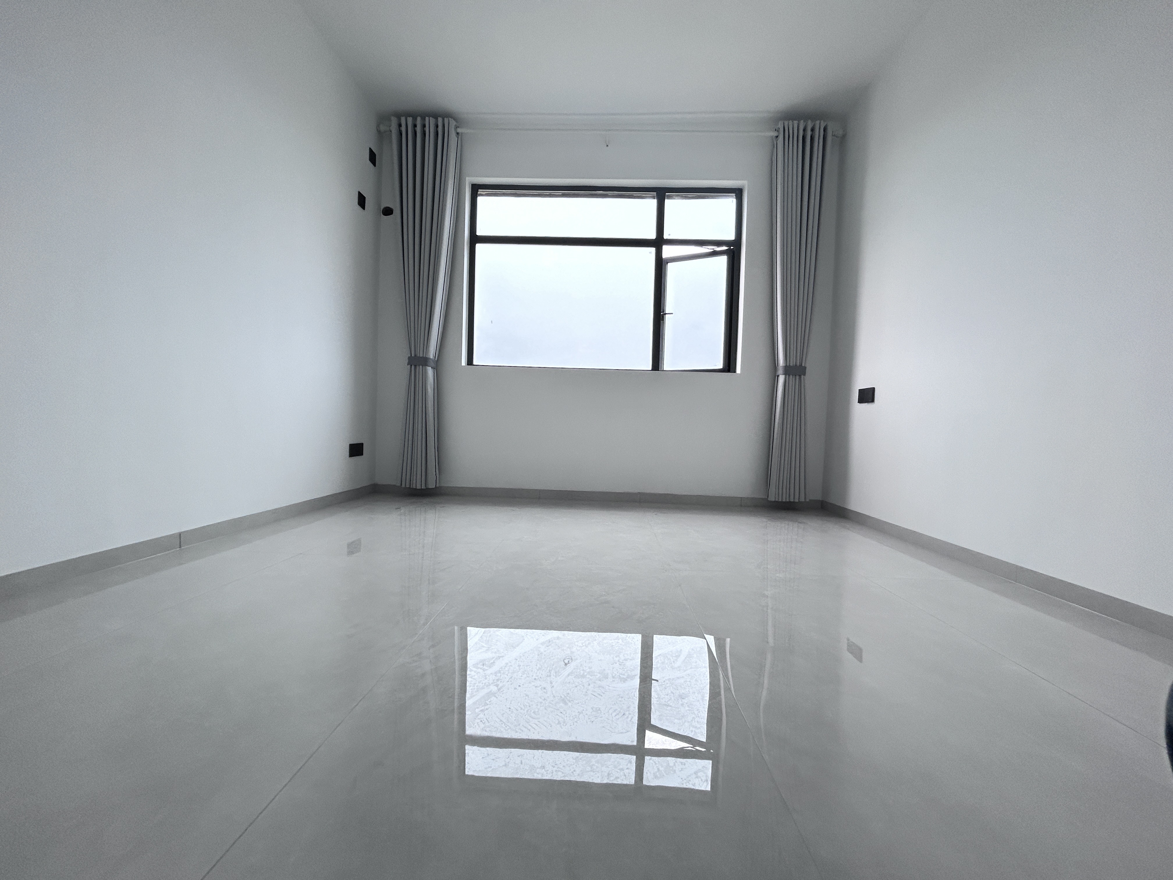 天成国际 3室2厅2卫 1800.0元/月 天成国际 3室2厅2卫 1800.0元/月室内图