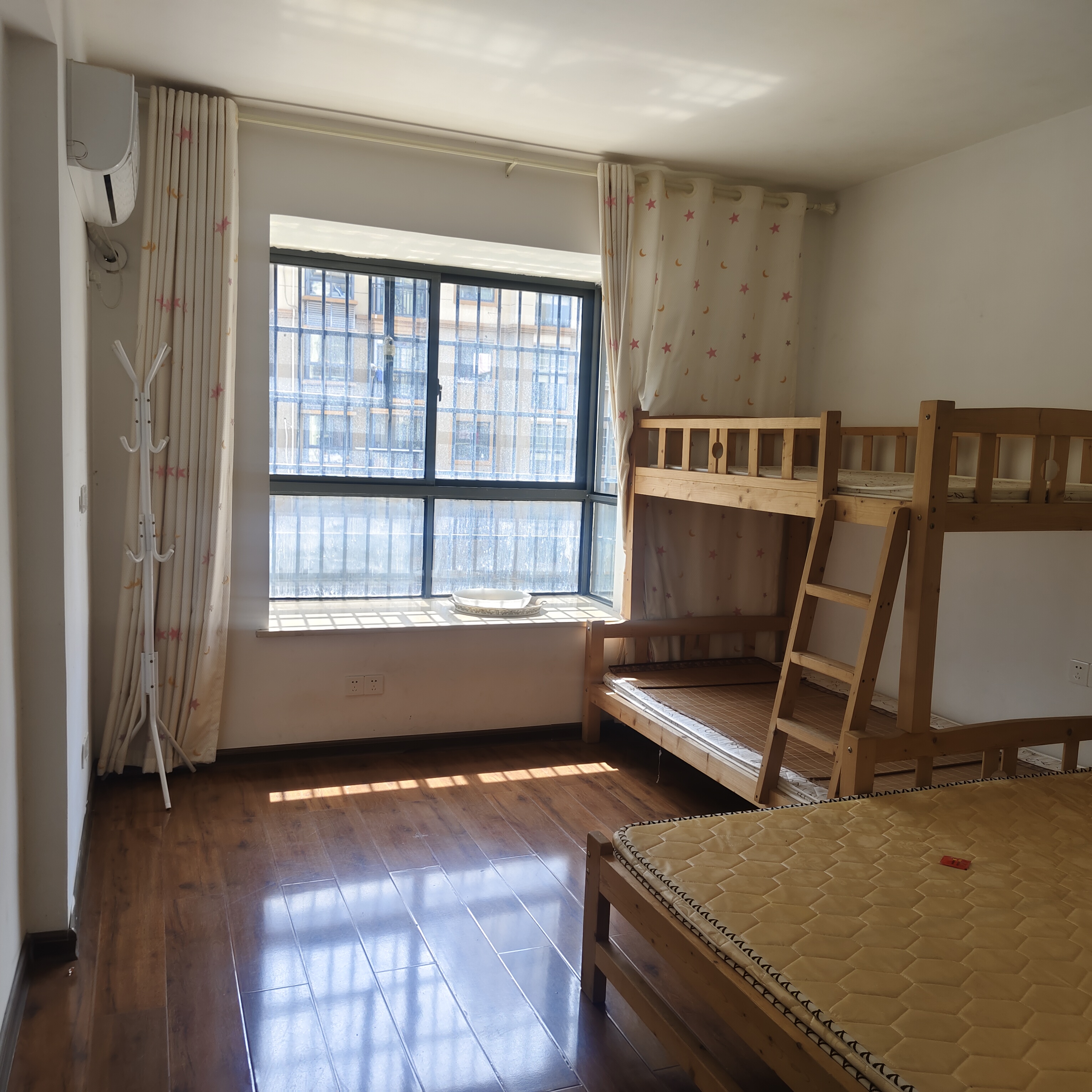 滨江花园  2室2厅1卫   1280.00元/月室内图