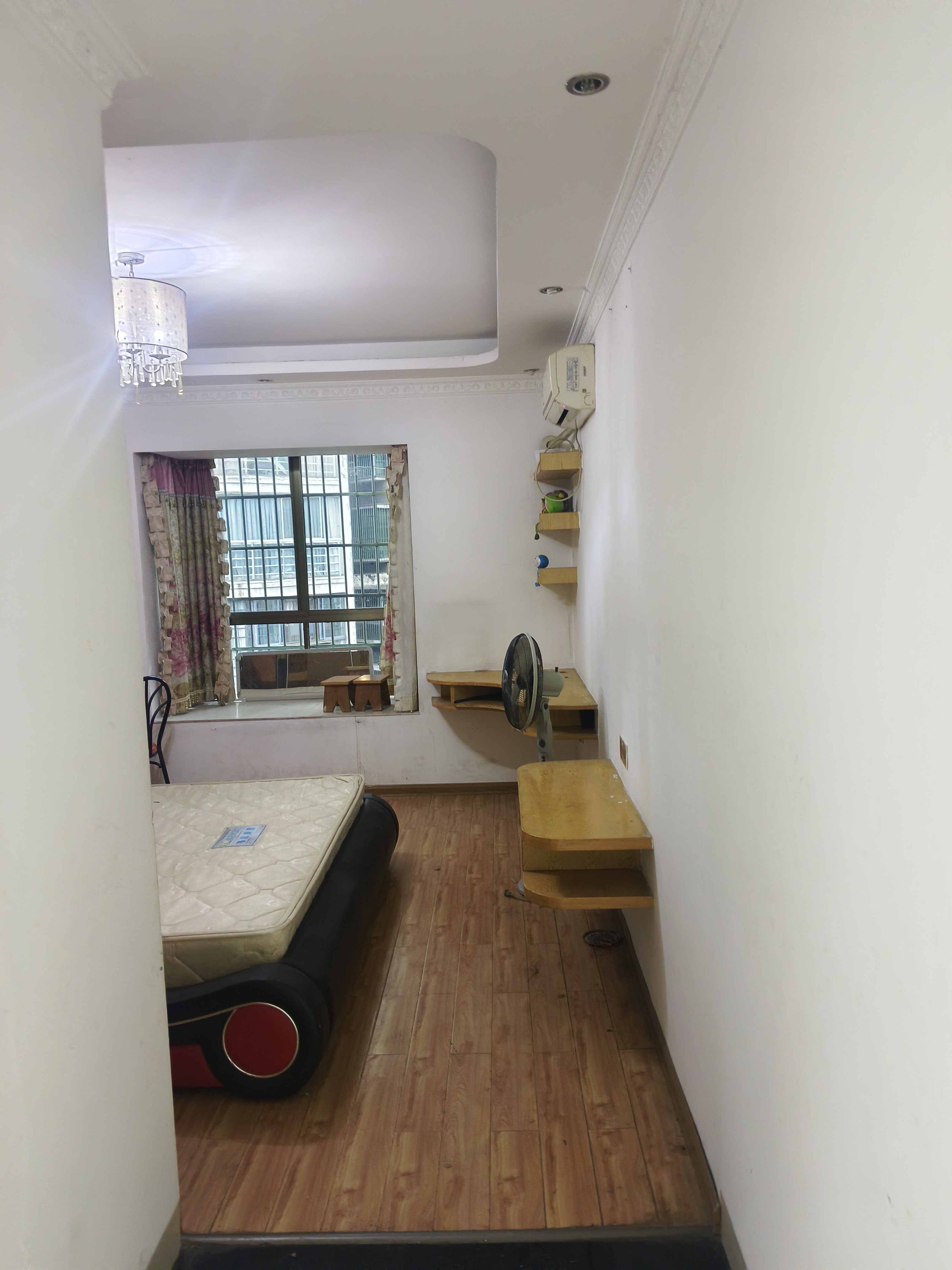 南华大学南校北门家属区 3室2厅1卫 1500.0元/月 南华大学南校北门家属区 3室2厅1卫 1500.0元/月室内图