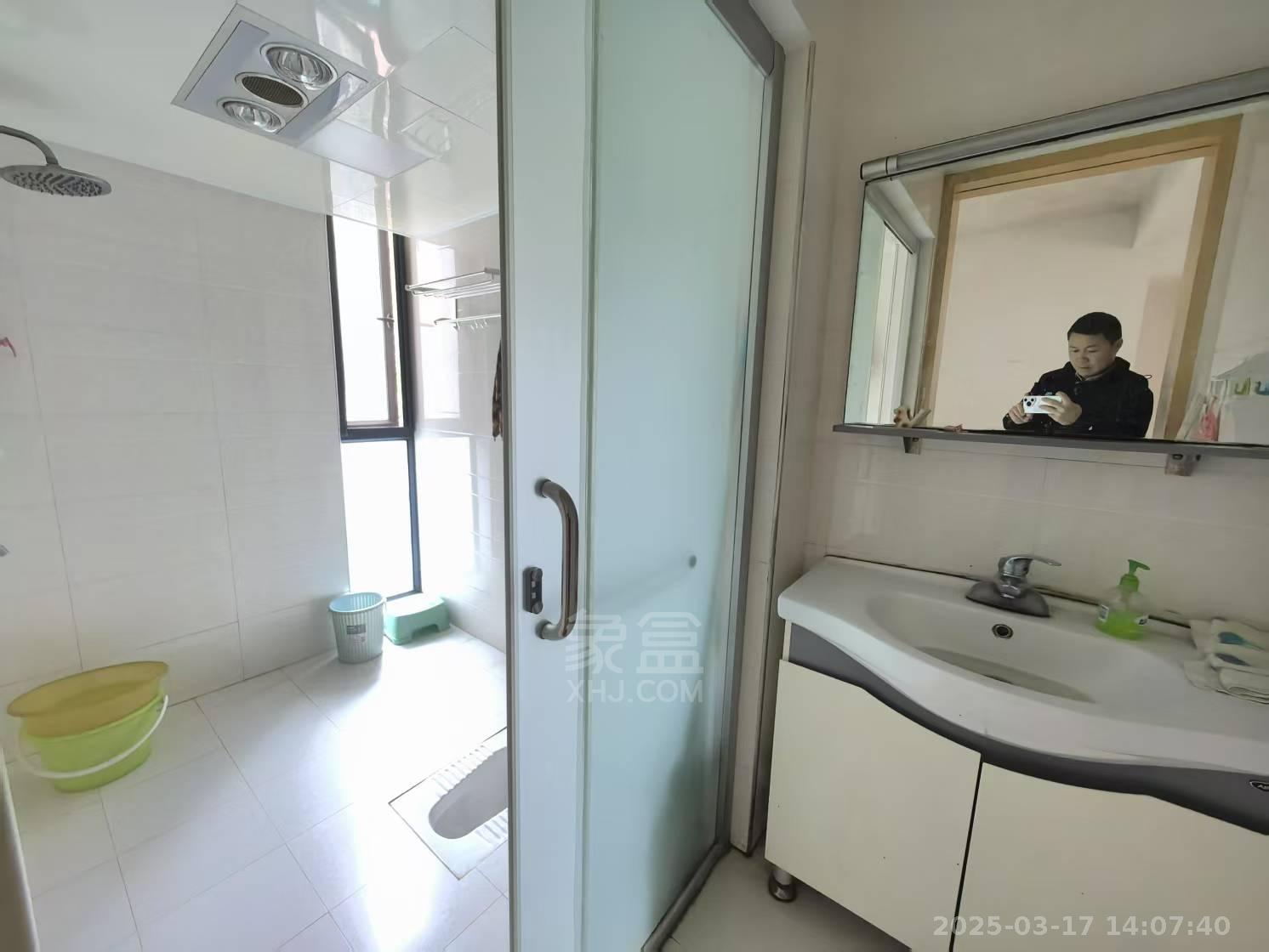 山水国际 3室2厅2卫 1200.0元/月 山水国际 3室2厅2卫 1200.0元/月室内图