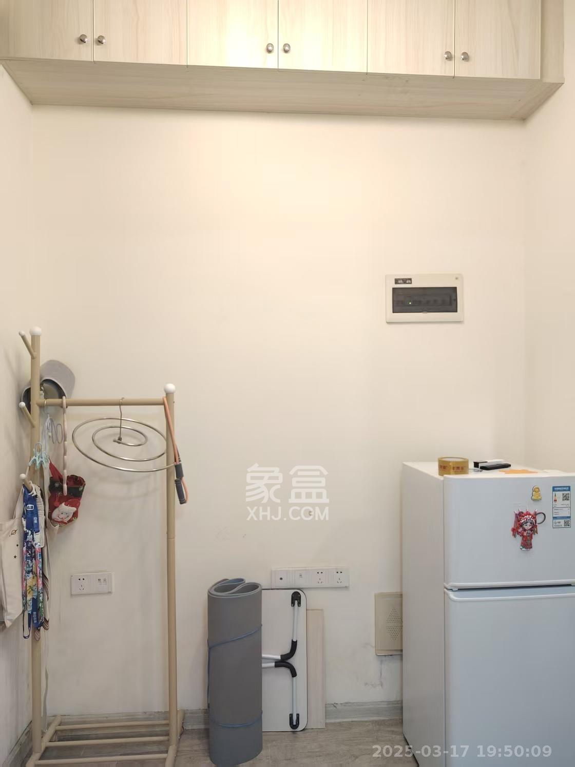 兰亭湾畔 1室1厅1卫 1100.0元/月 兰亭湾畔 1室1厅1卫 1100.0元/月室内图