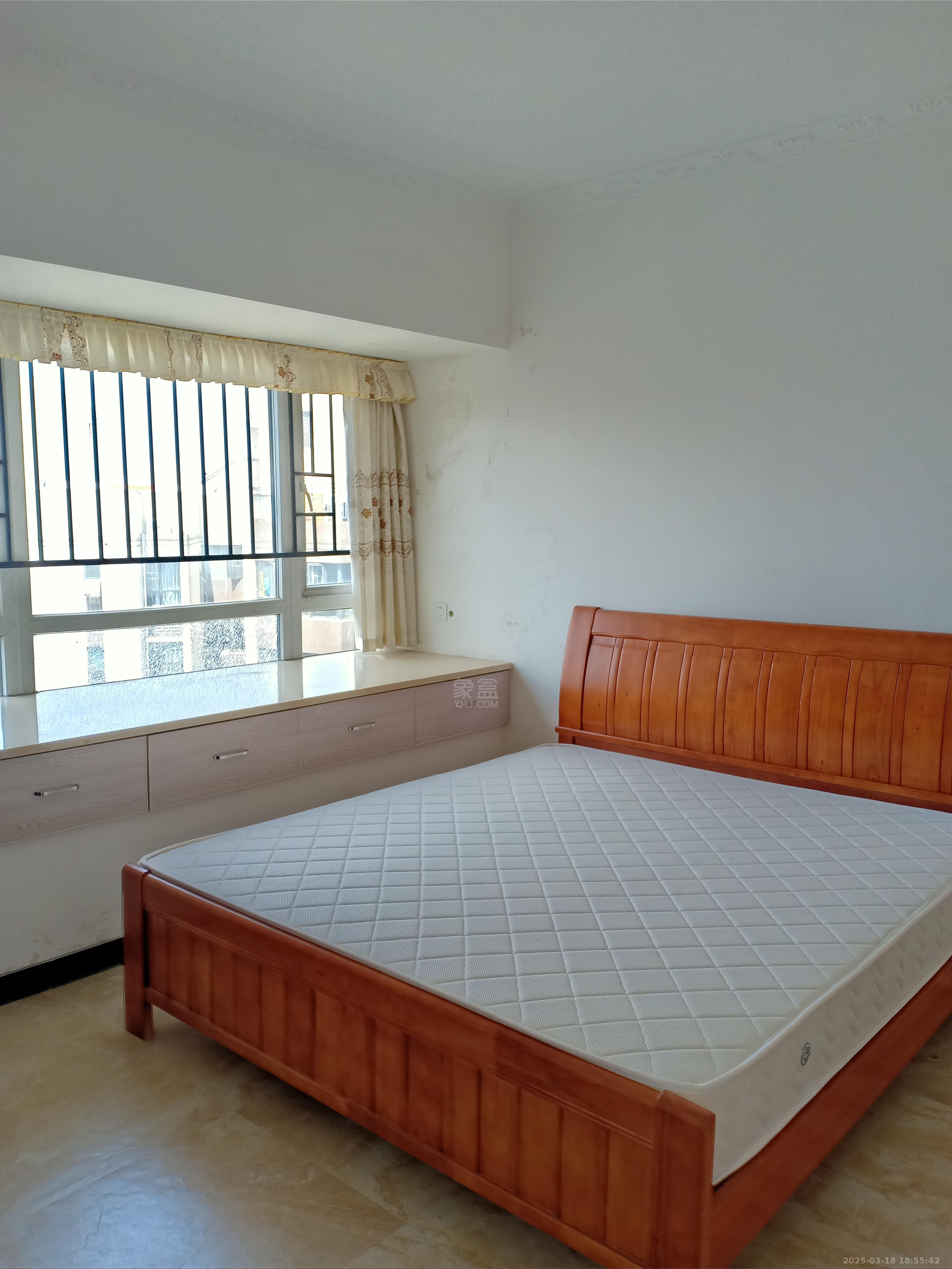 美的城三期 3室2厅1卫 1800.0元/月 美的城三期 3室2厅1卫 1800.0元/月室内图