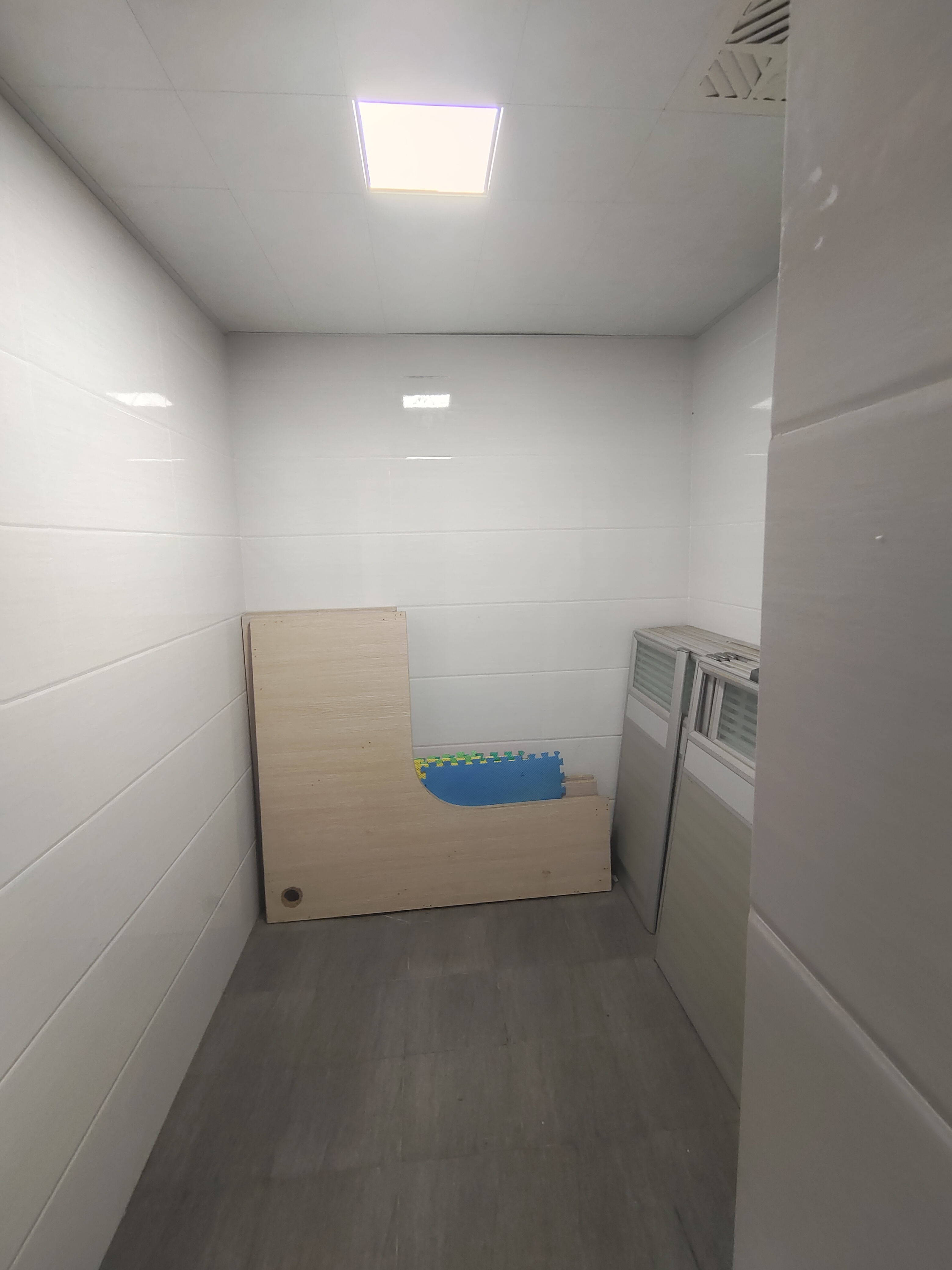 广电家园小区(南沙路) 6室2厅3卫 7000.0元/月 广电家园小区(南沙路) 6室2厅3卫 7000.0元/月室内图