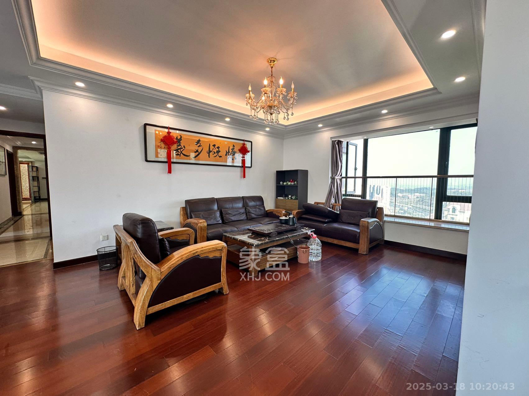 恒大雅苑  5室2厅3卫    8800.0元/月 恒大雅苑  5室2厅3卫    8800.0元/月室内图