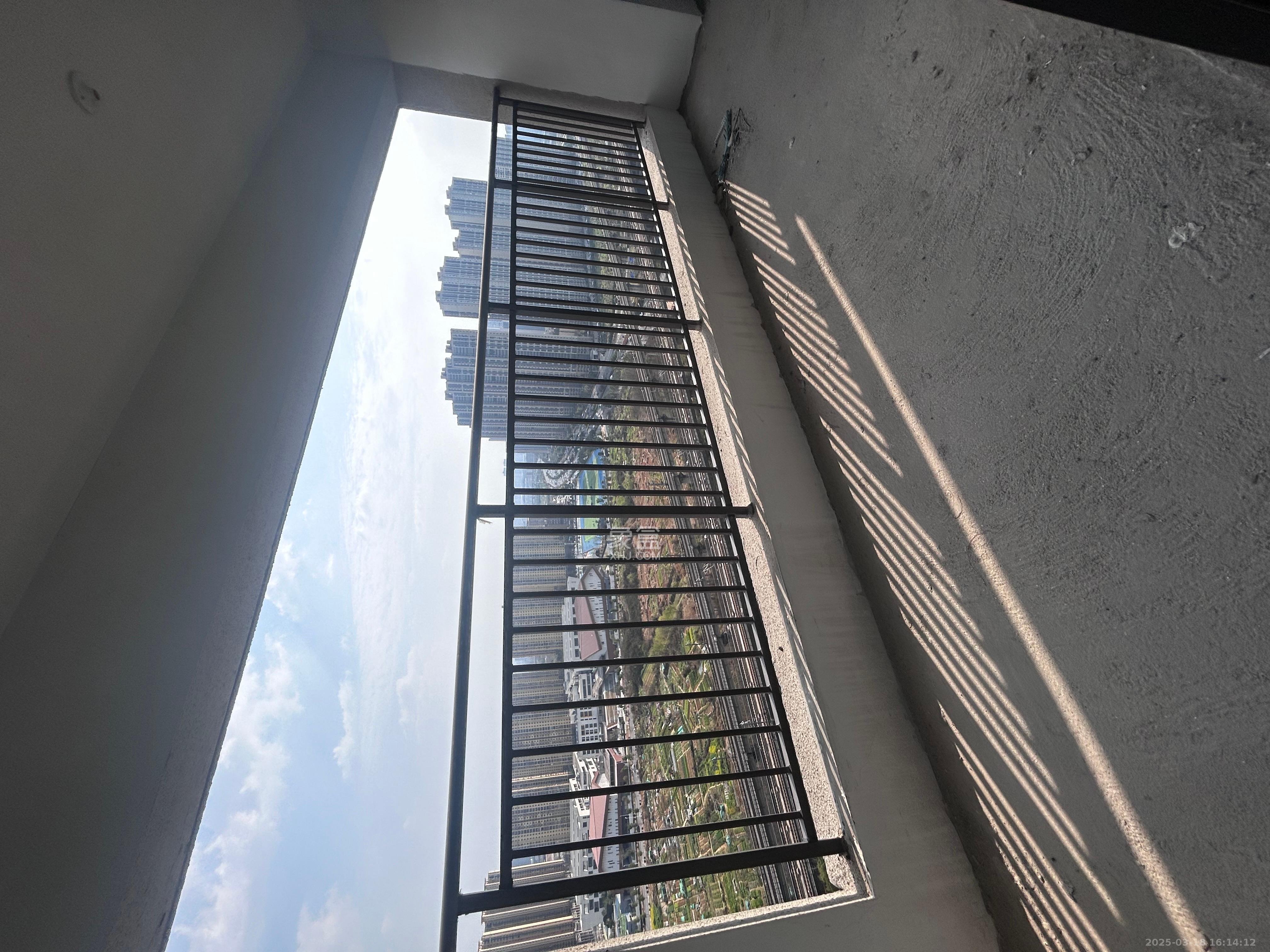 阳光城尚东湾悦江府  3室2厅1卫    1200.0元/月 阳光城尚东湾悦江府  3室2厅1卫    1200.0元/月室内图