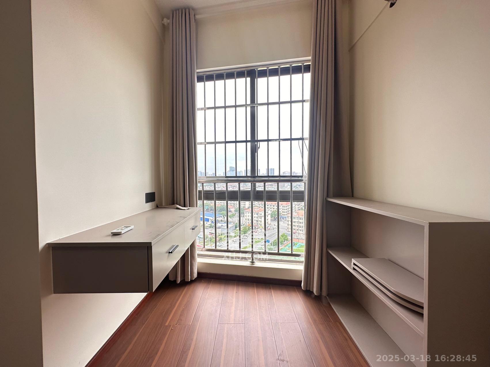 德庆水韵山城 1室1厅1卫 1400.0元/月 德庆水韵山城 1室1厅1卫 1400.0元/月室内图