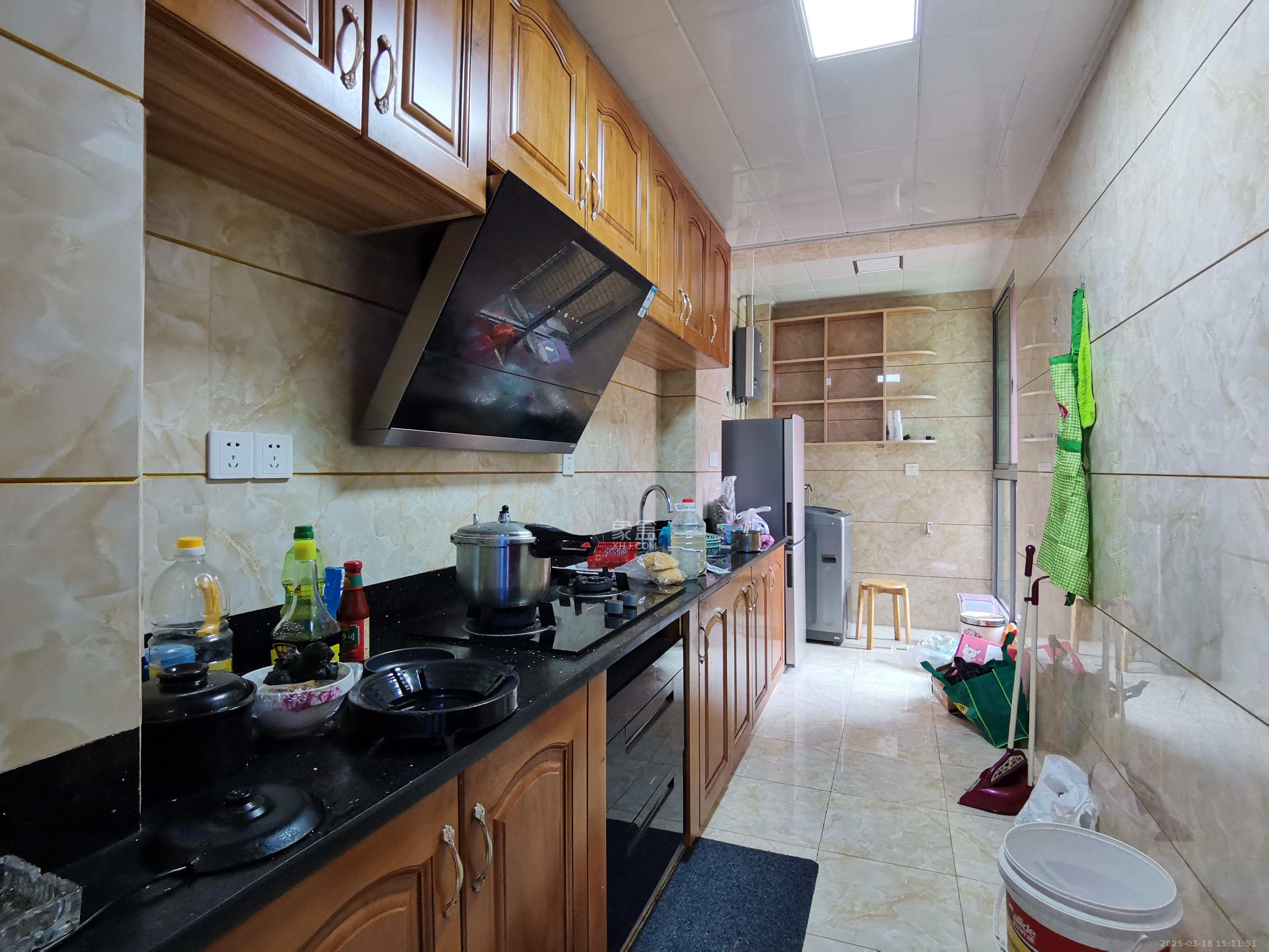 新城新世界一二三期 2室2厅1卫 3000.0元/月 新城新世界一二三期 2室2厅1卫 3000.0元/月室内图