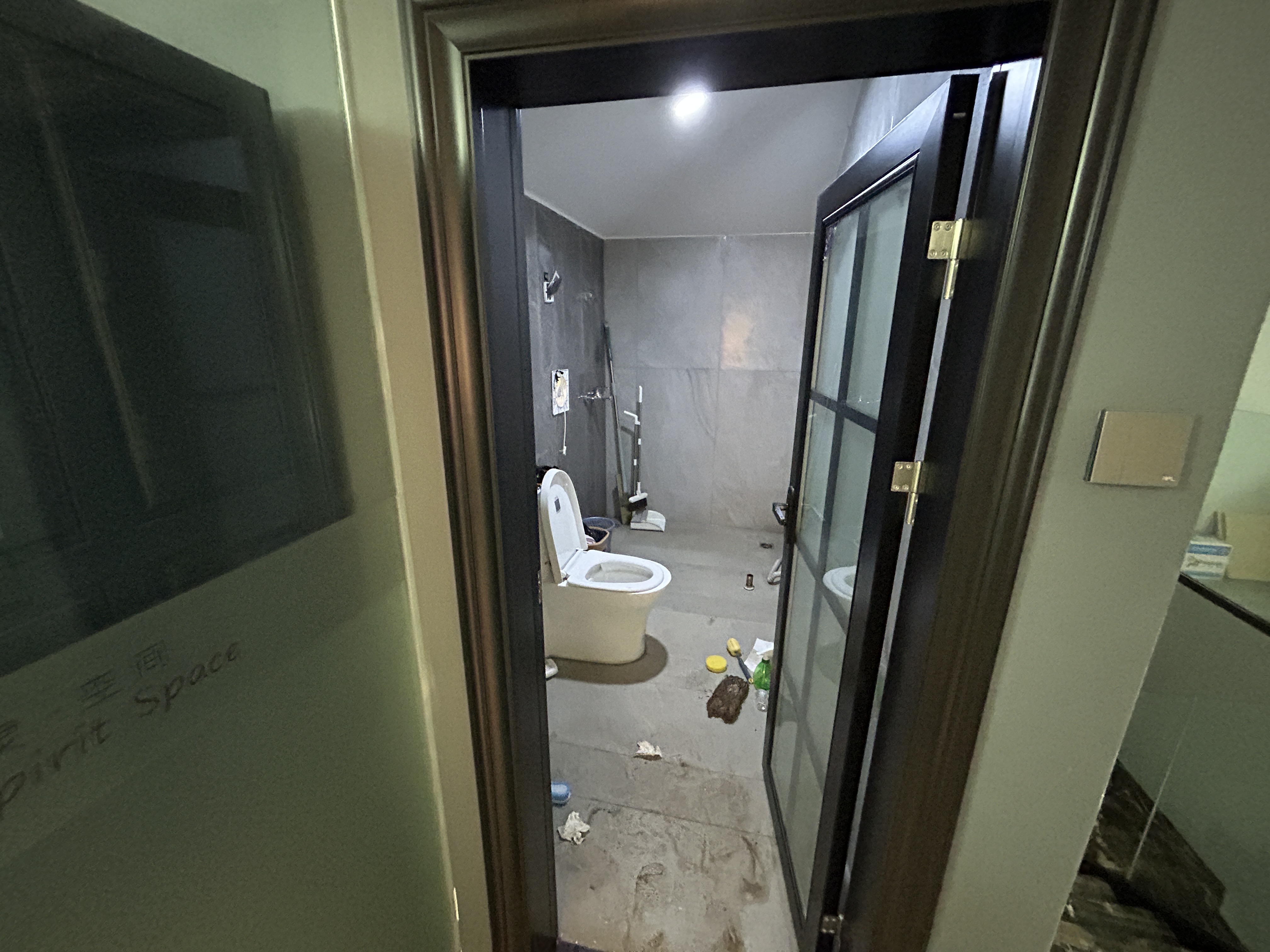 恒大海口文化旅游城 4室2厅2卫 11000.0元/月 恒大海口文化旅游城 4室2厅2卫 11000.0元/月室内图