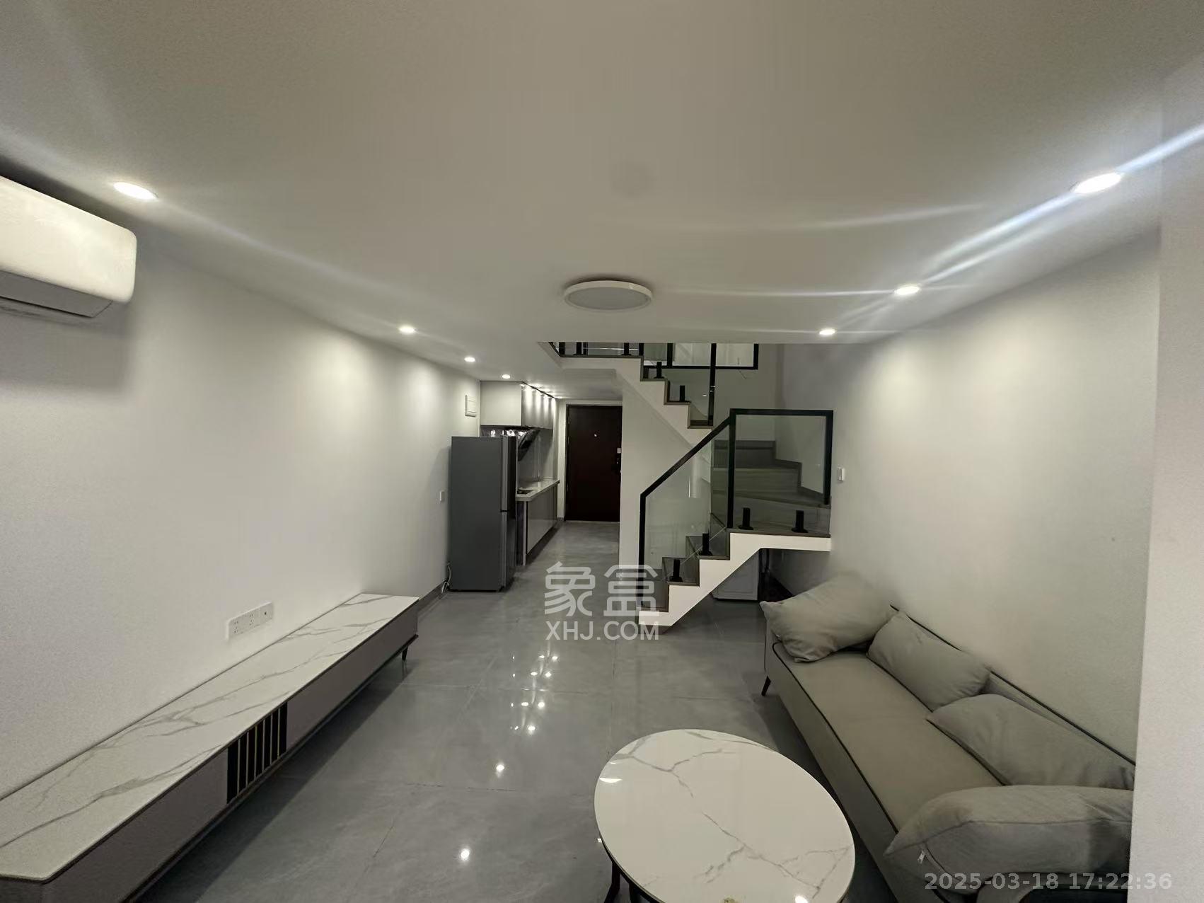 越秀悦湖台 2室2厅1卫 2600.0元/月 越秀悦湖台 2室2厅1卫 2600.0元/月室内图