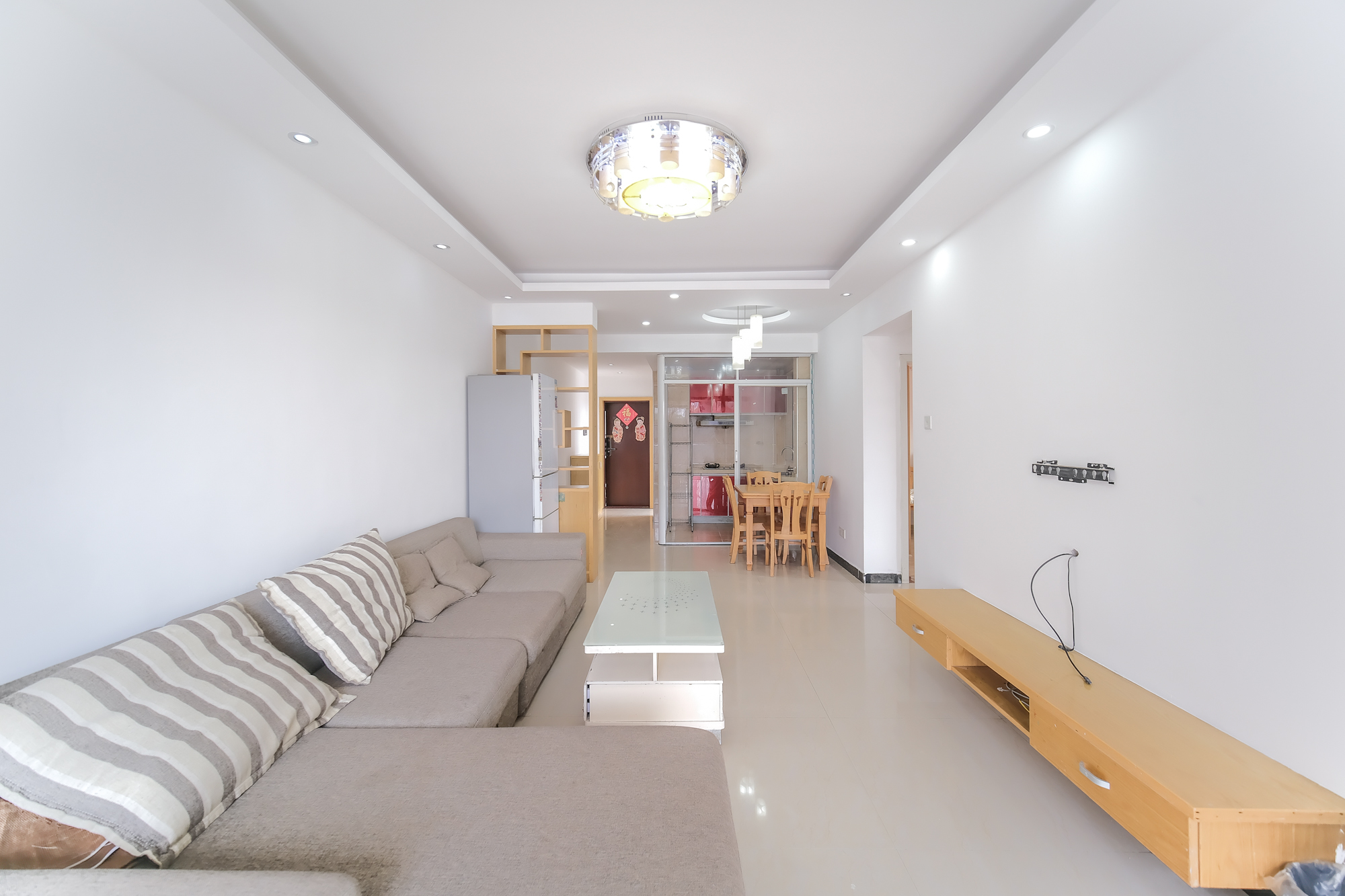 花样年华  3室2厅1卫    56.8万 花样年华  3室2厅1卫    56.8万客厅